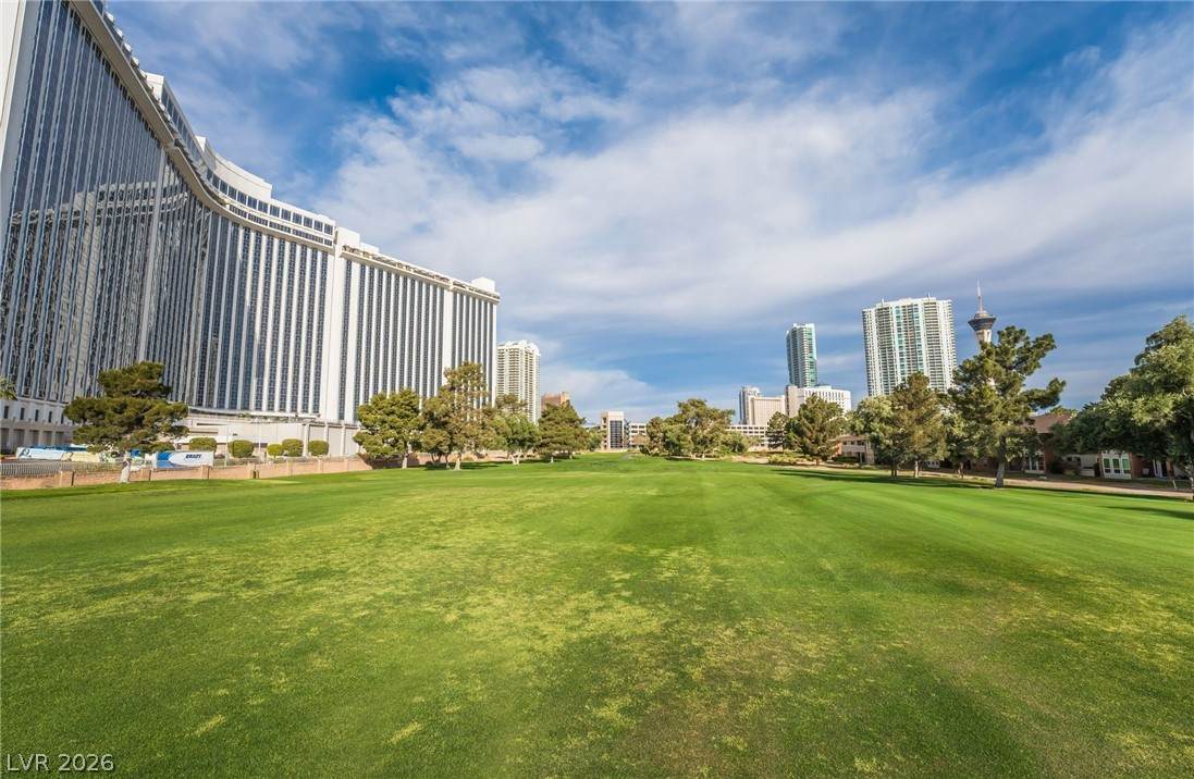 https://bt-photos.global.ssl.fastly.net/vegas/orig_boomver_5_2783121-2.jpg