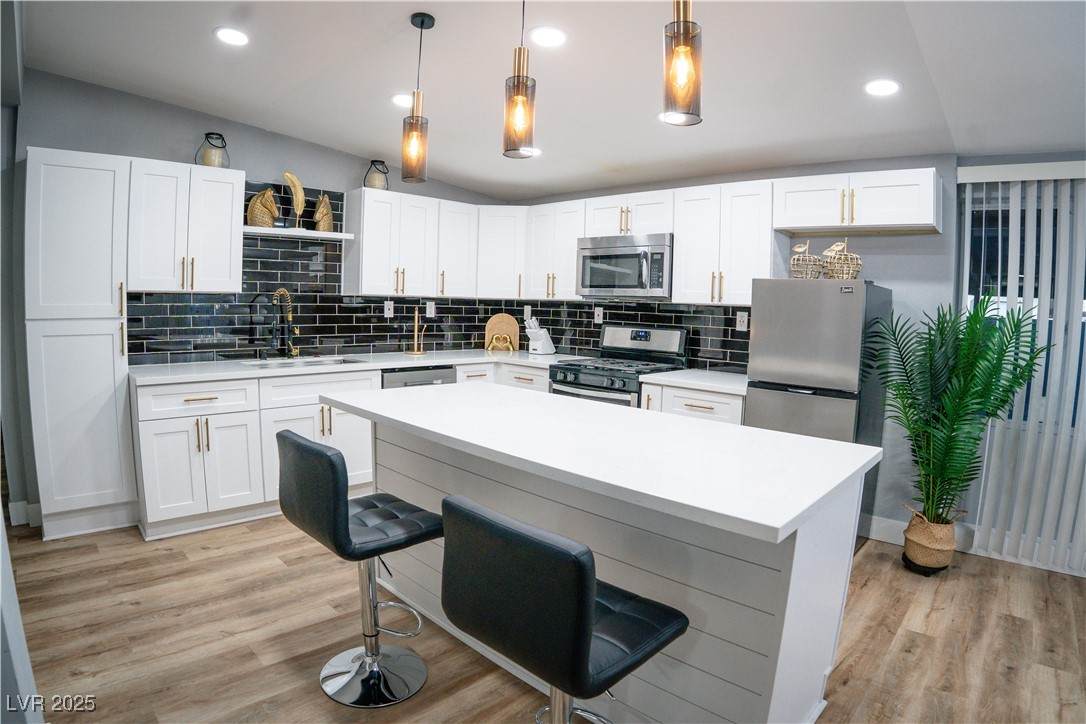 1660 Izabella Avenue - Photo 1