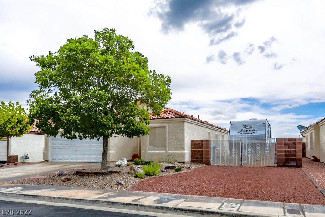 366 Yacht Avenue - Photo 1