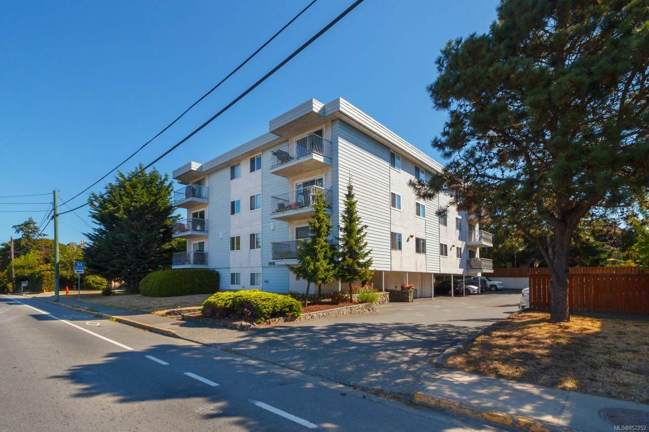 625 Admirals Rd - Photo 1