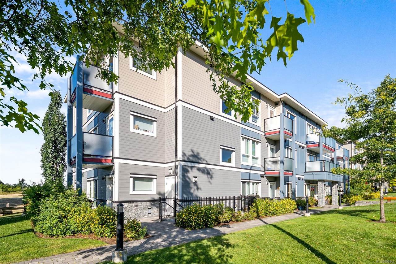 4050 Douglas St - Photo 1
