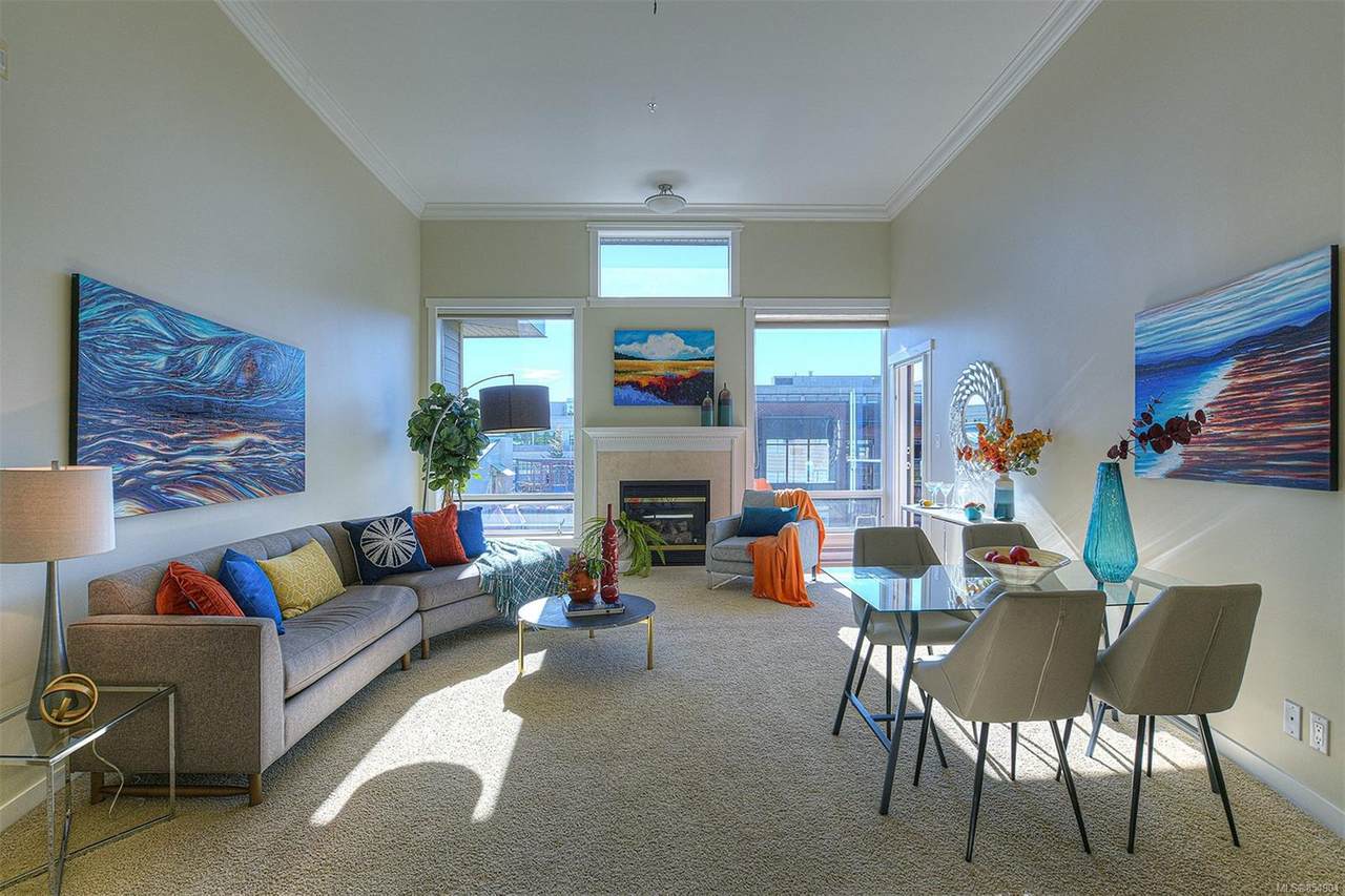 330 Waterfront Cres - Photo 1