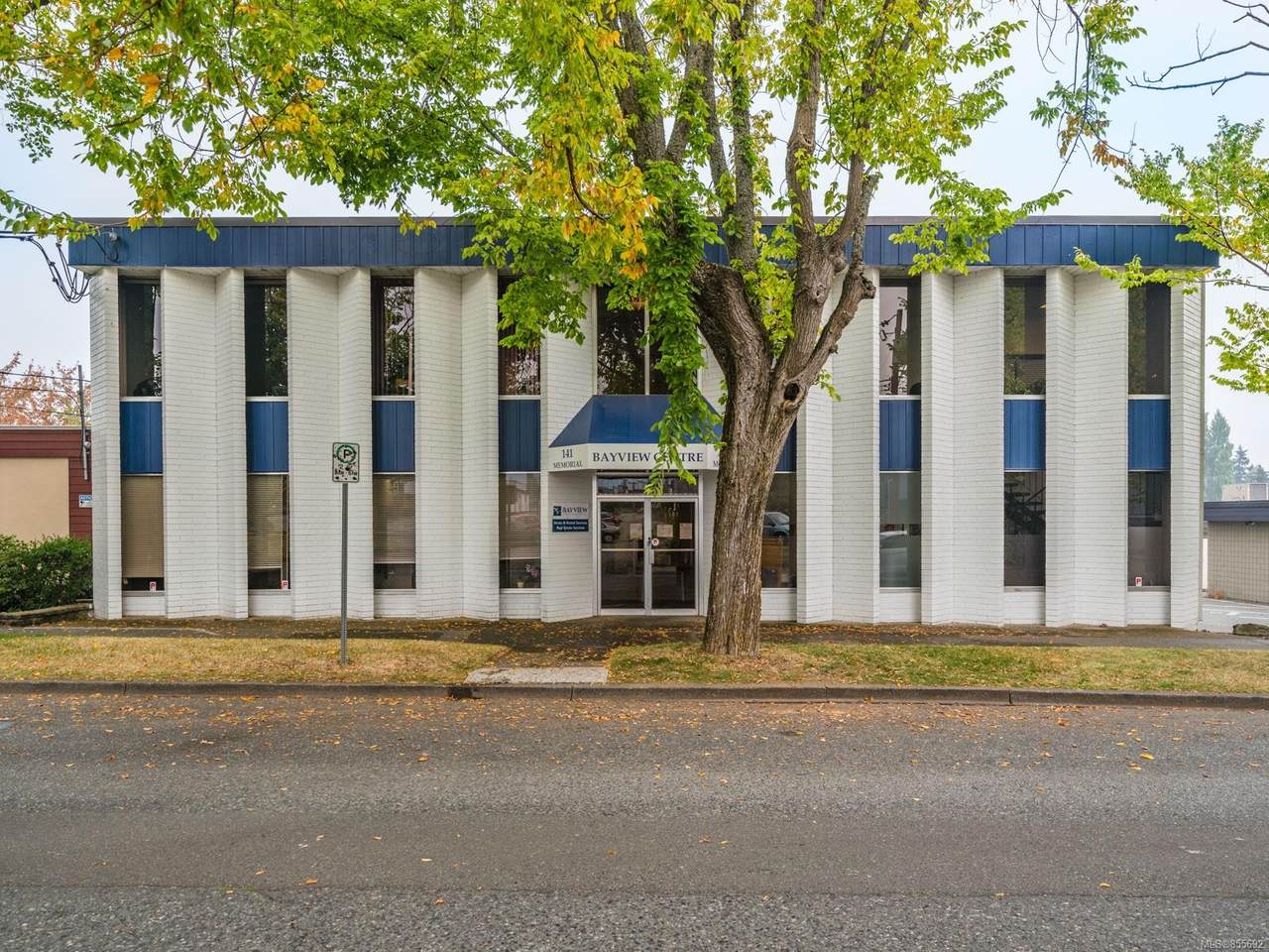 141 Memorial Ave - Photo 1