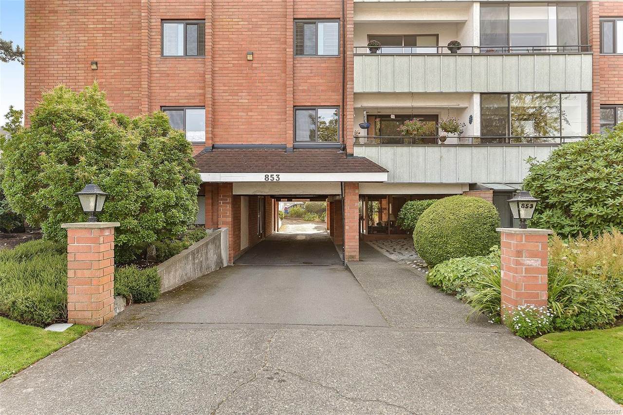 853 Selkirk Ave - Photo 1