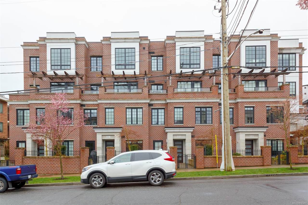 1011 Burdett Ave - Photo 1