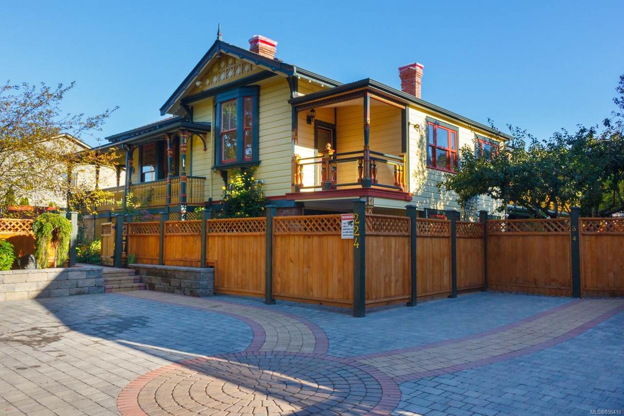 224 Superior St - Photo 1
