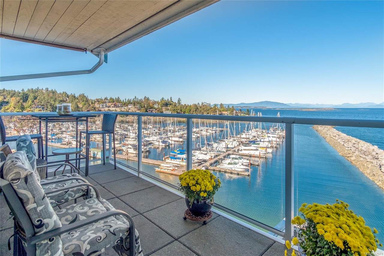 3555 Outrigger Rd - Photo 1