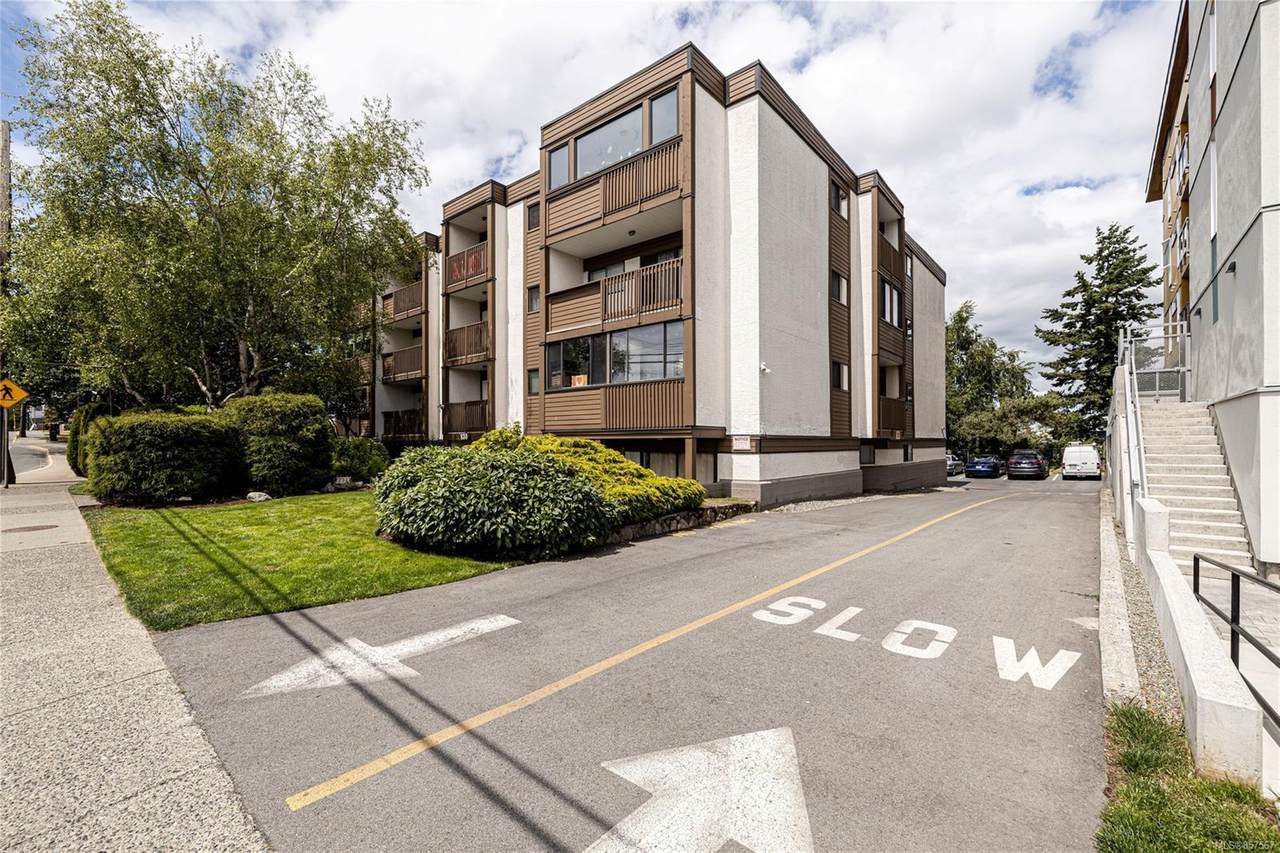 830 Esquimalt Rd - Photo 1