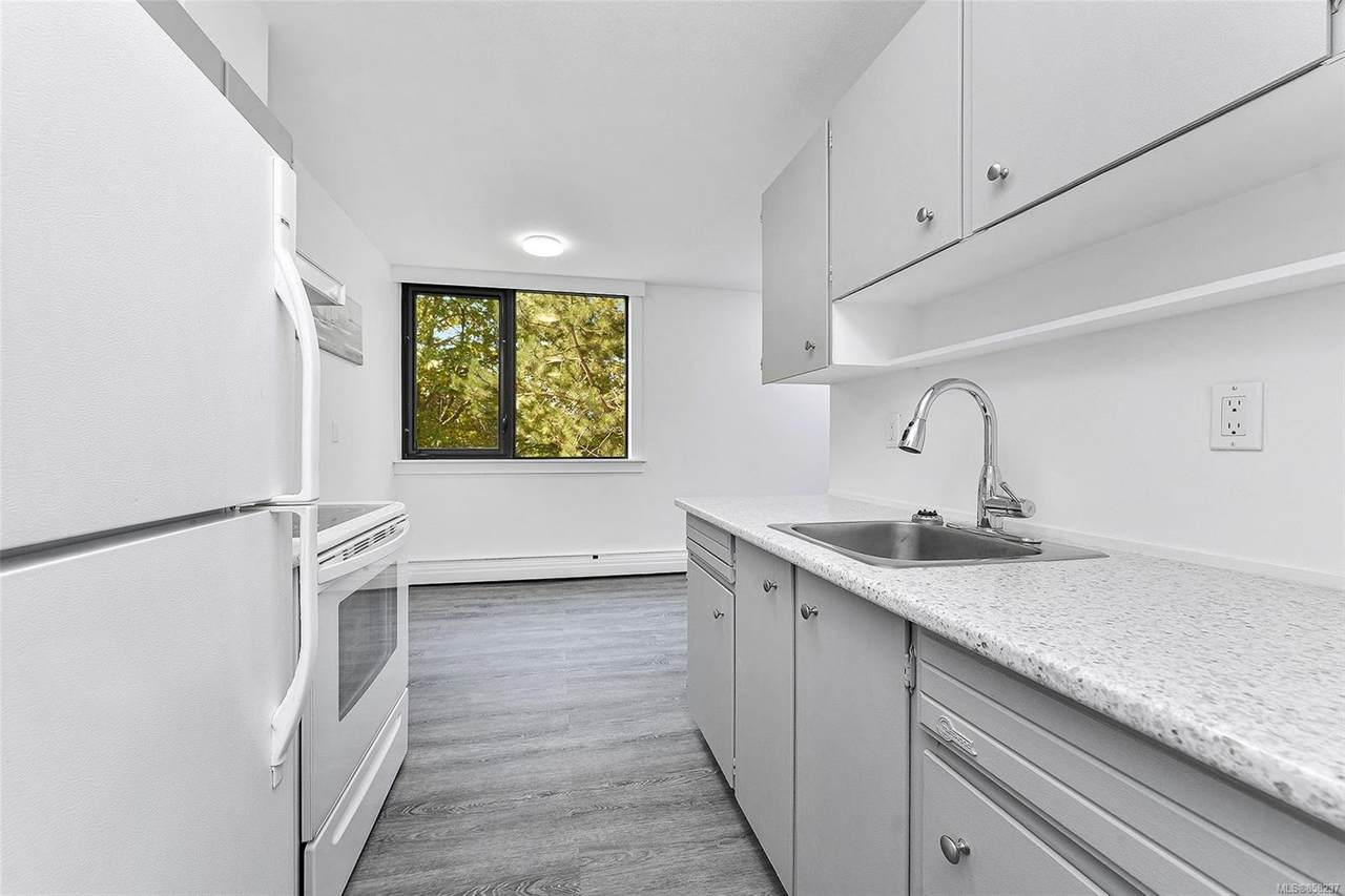 647 Michigan St - Photo 1