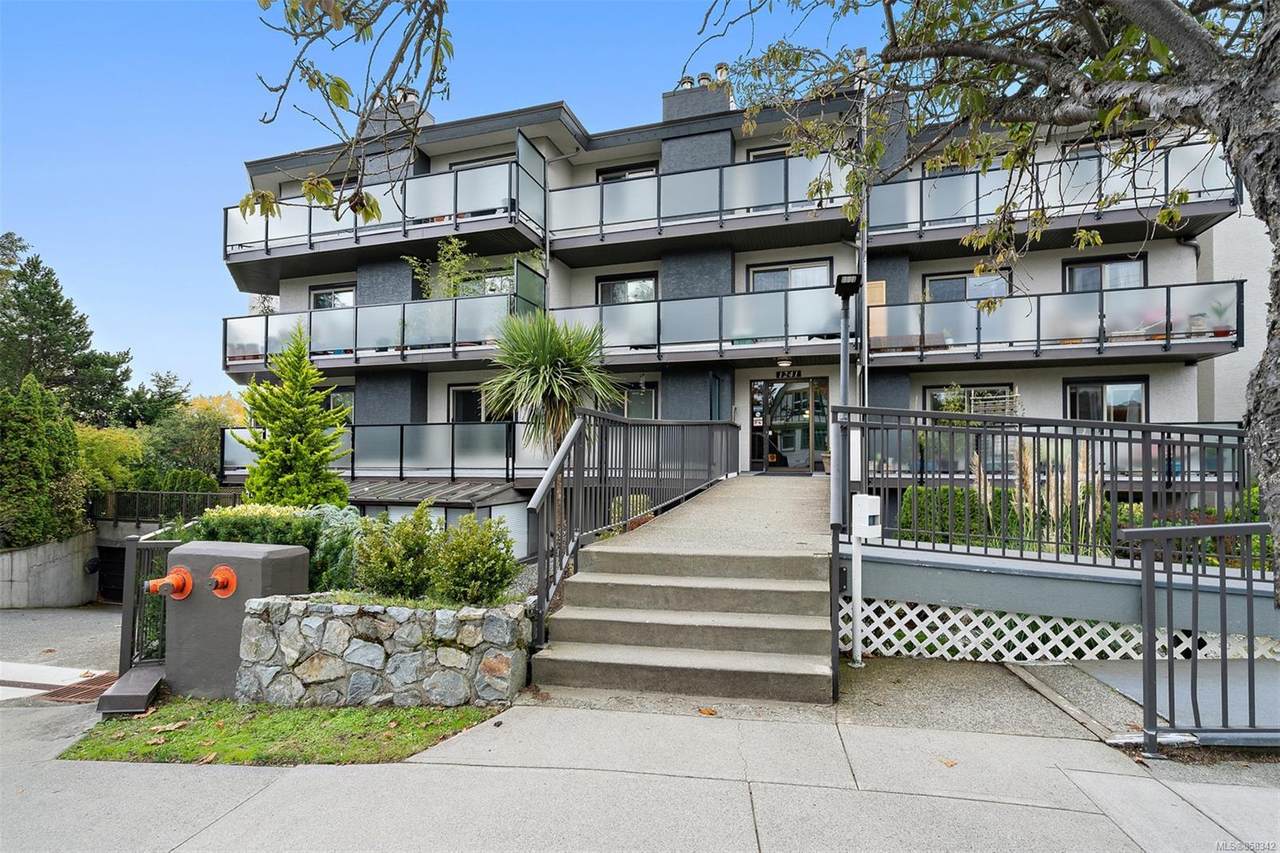 1241 Fairfield Rd - Photo 1