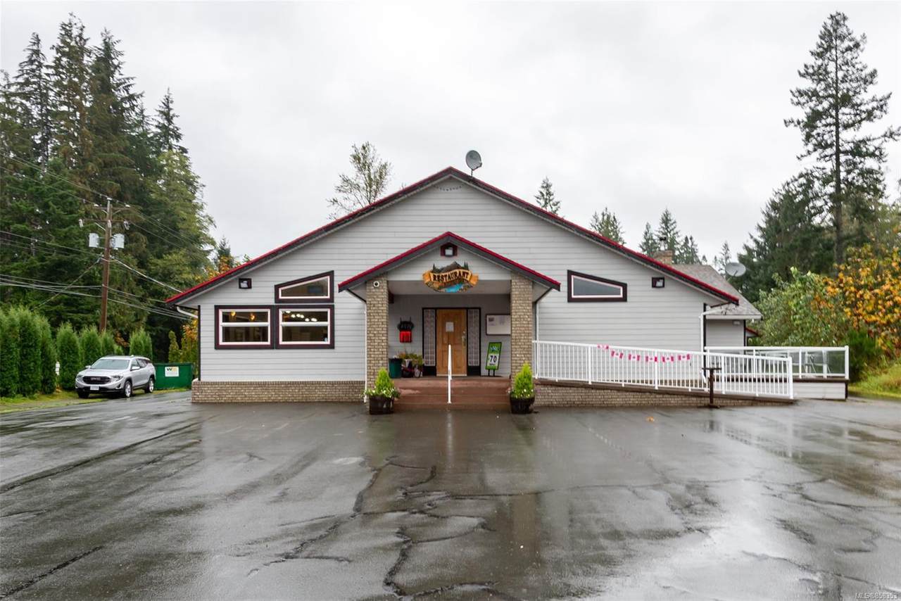 1582 Sayward Rd - Photo 1