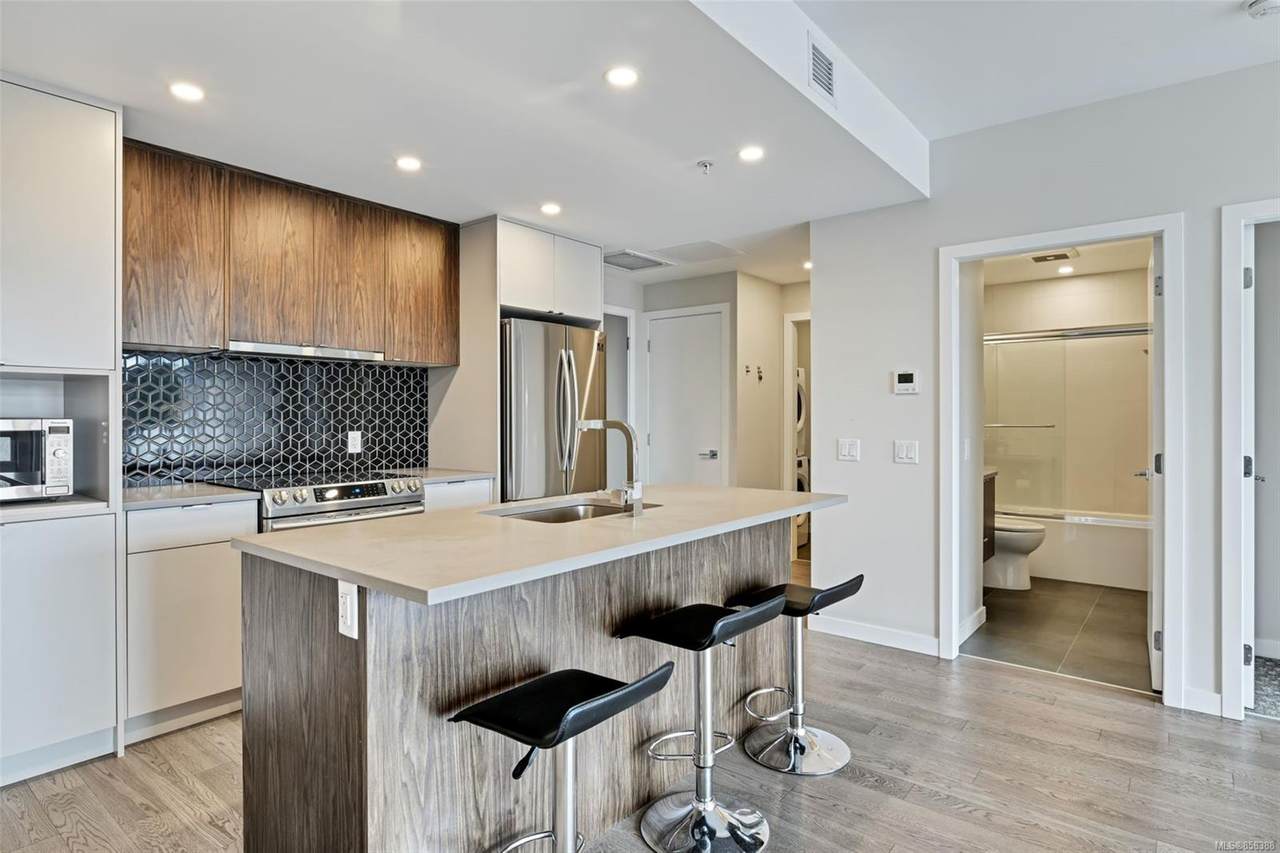 881 Short St - Photo 1