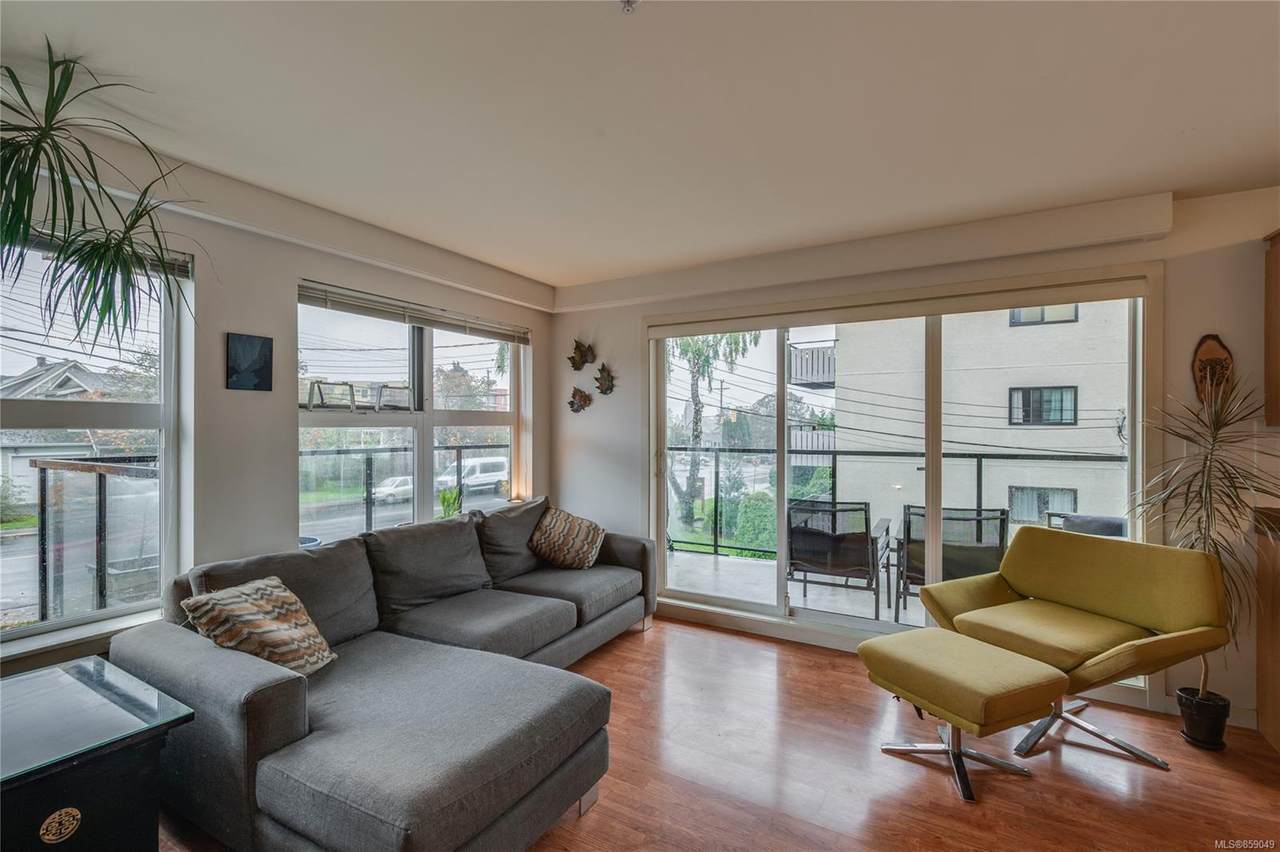 2940 Harriet Rd - Photo 1