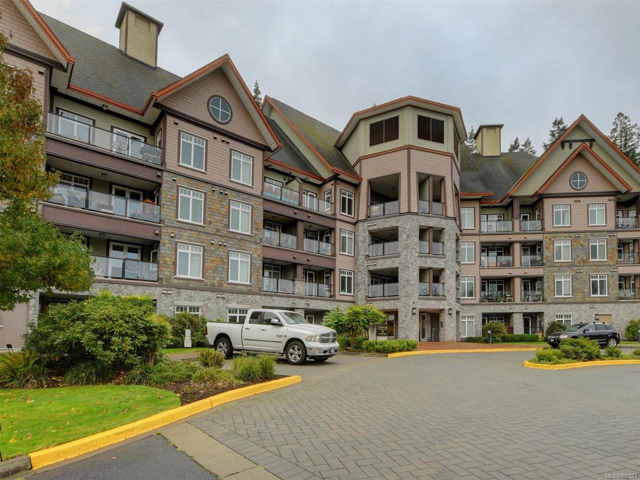 1395 Bear Mountain Pkwy - Photo 1