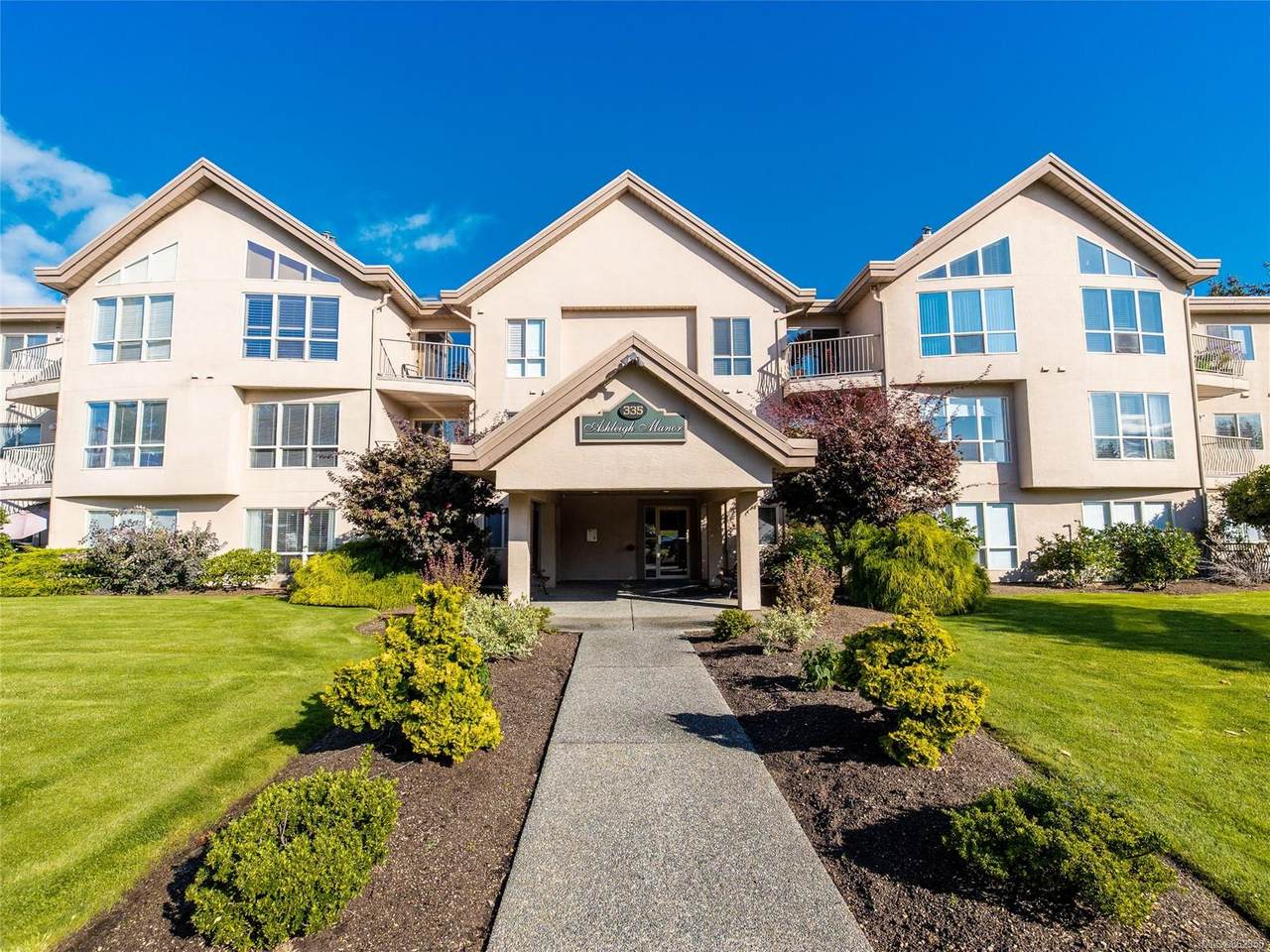 335 Hirst Ave - Photo 1