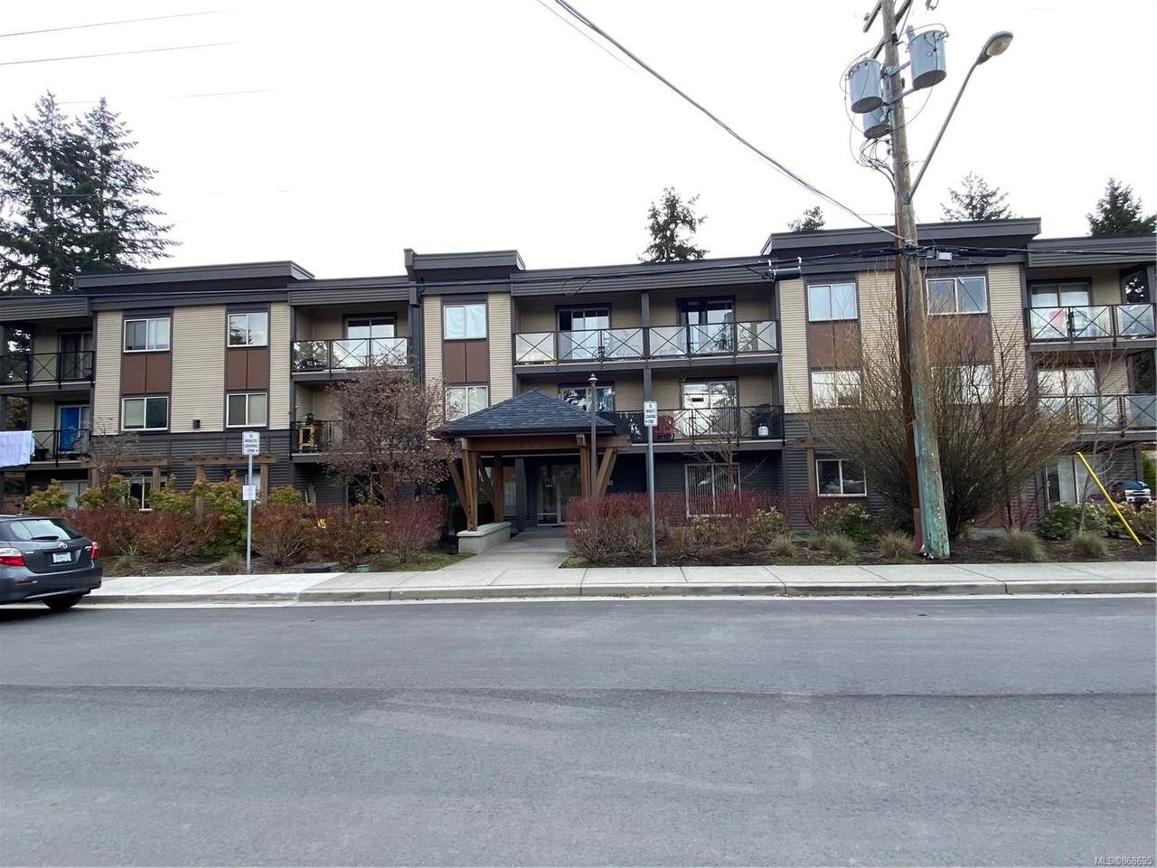 1600 Caspers Way - Photo 1