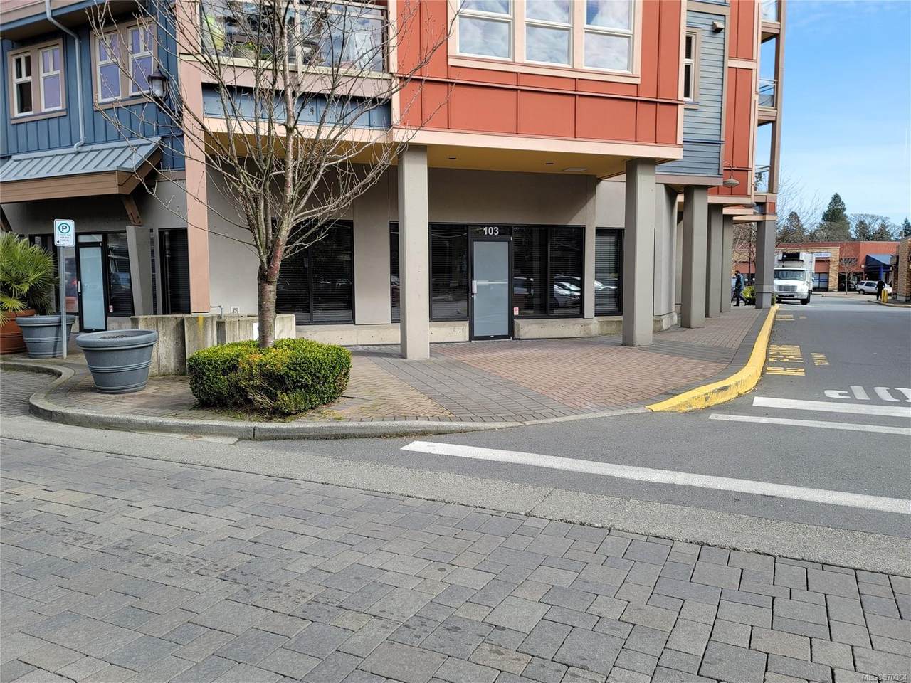 755 Goldstream Ave - Photo 1