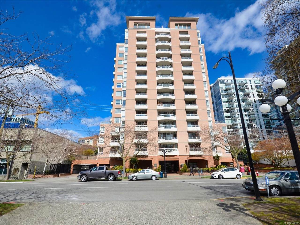 930 Yates St - Photo 1