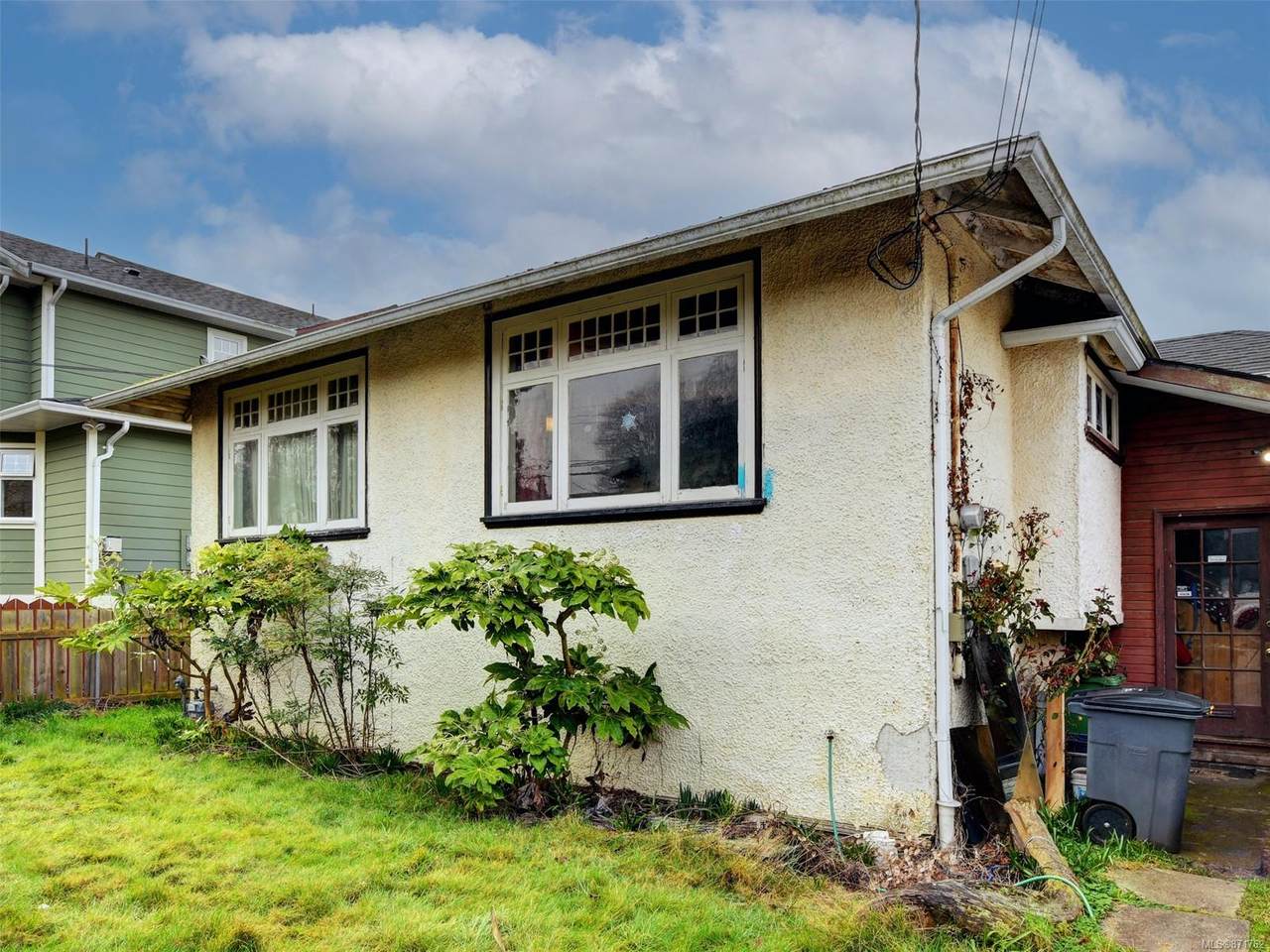 433 Niagara St - Photo 1