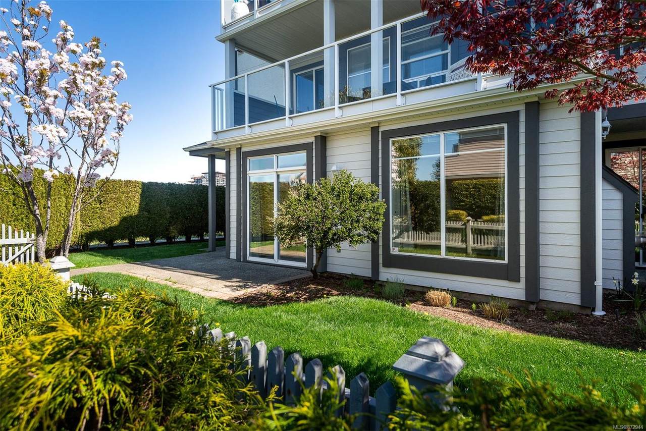 2278 James White Blvd - Photo 1
