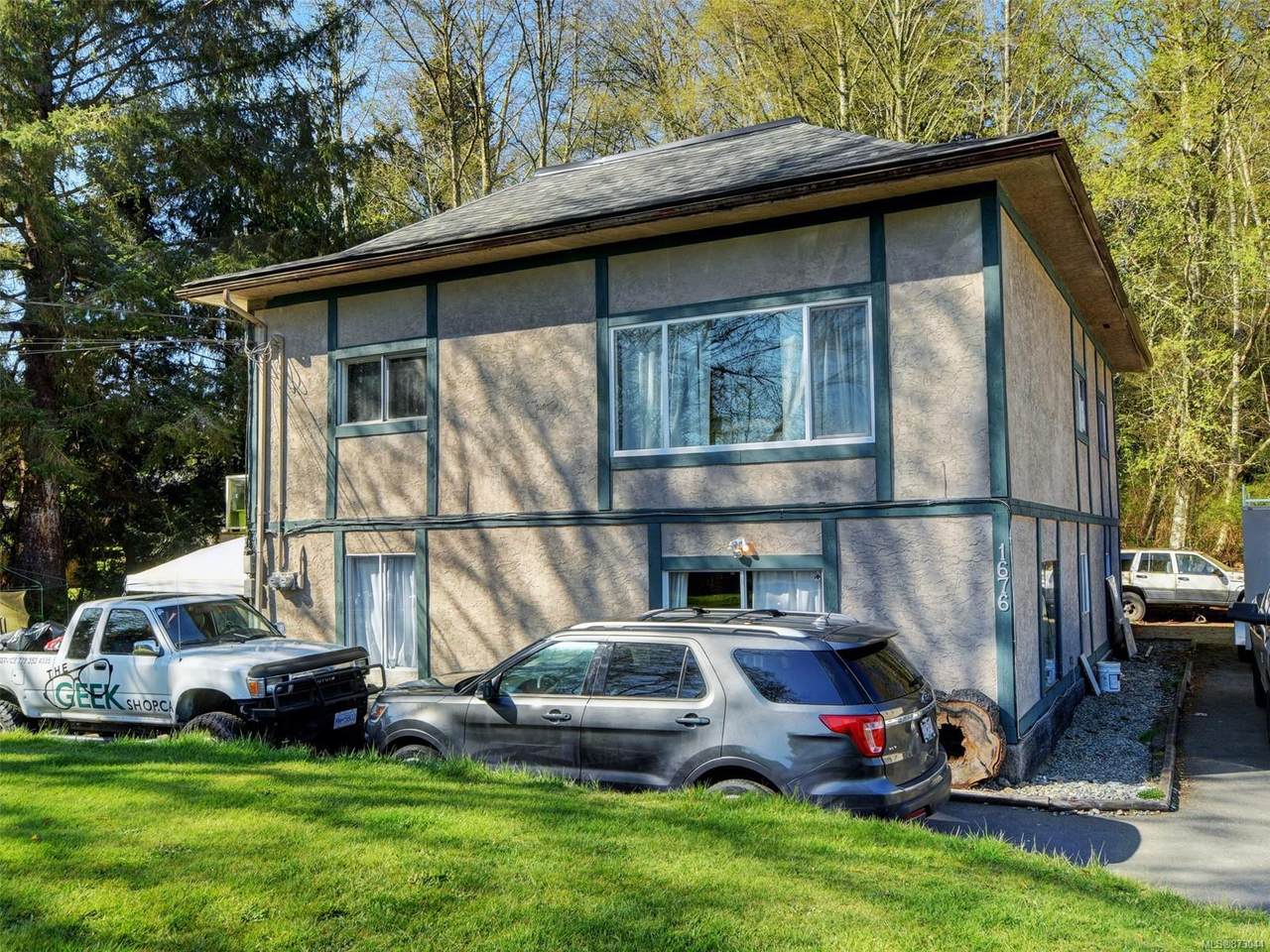 1676 Whiffin Spit Rd - Photo 1