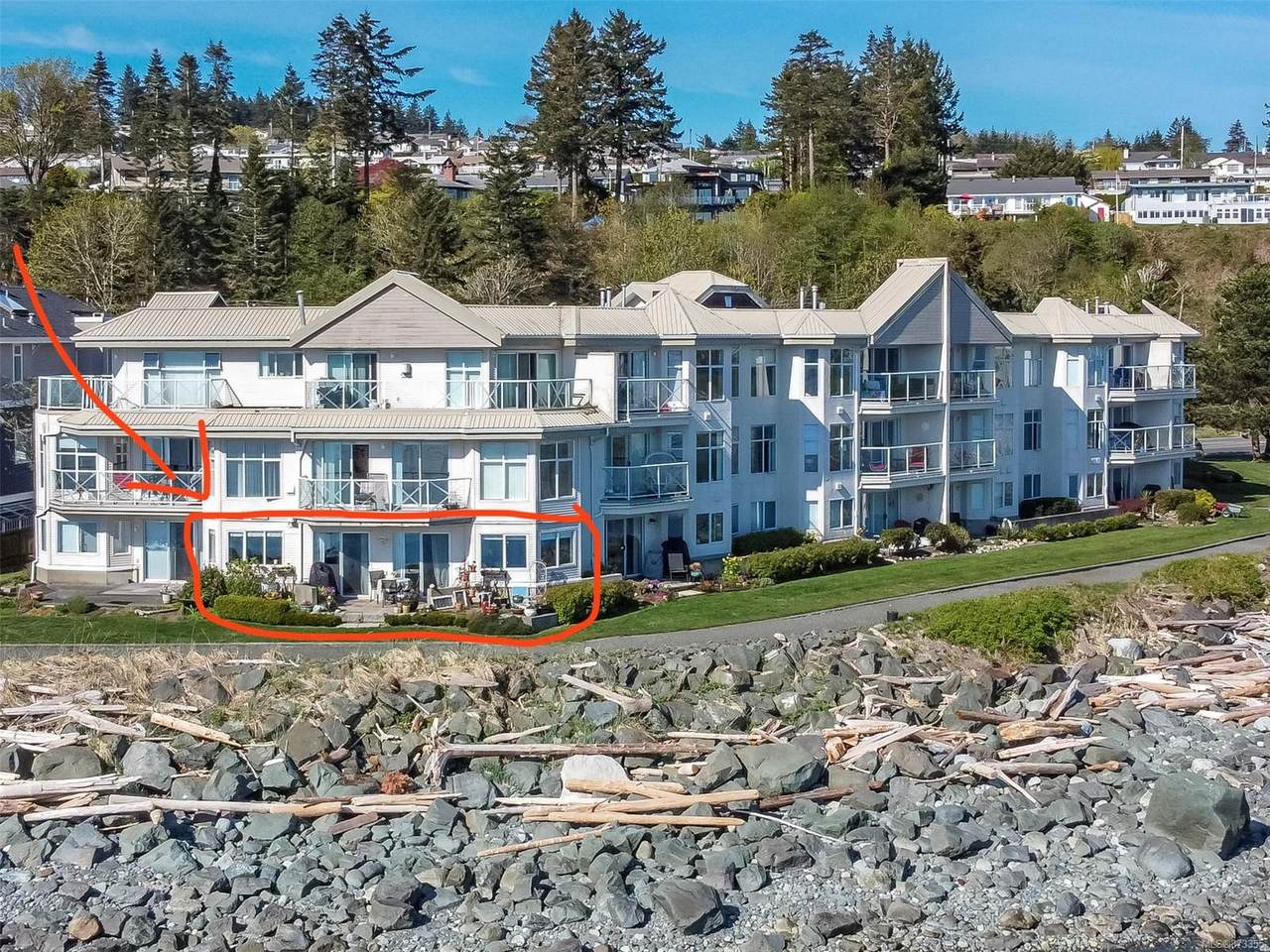 87 Island Hwy - Photo 1