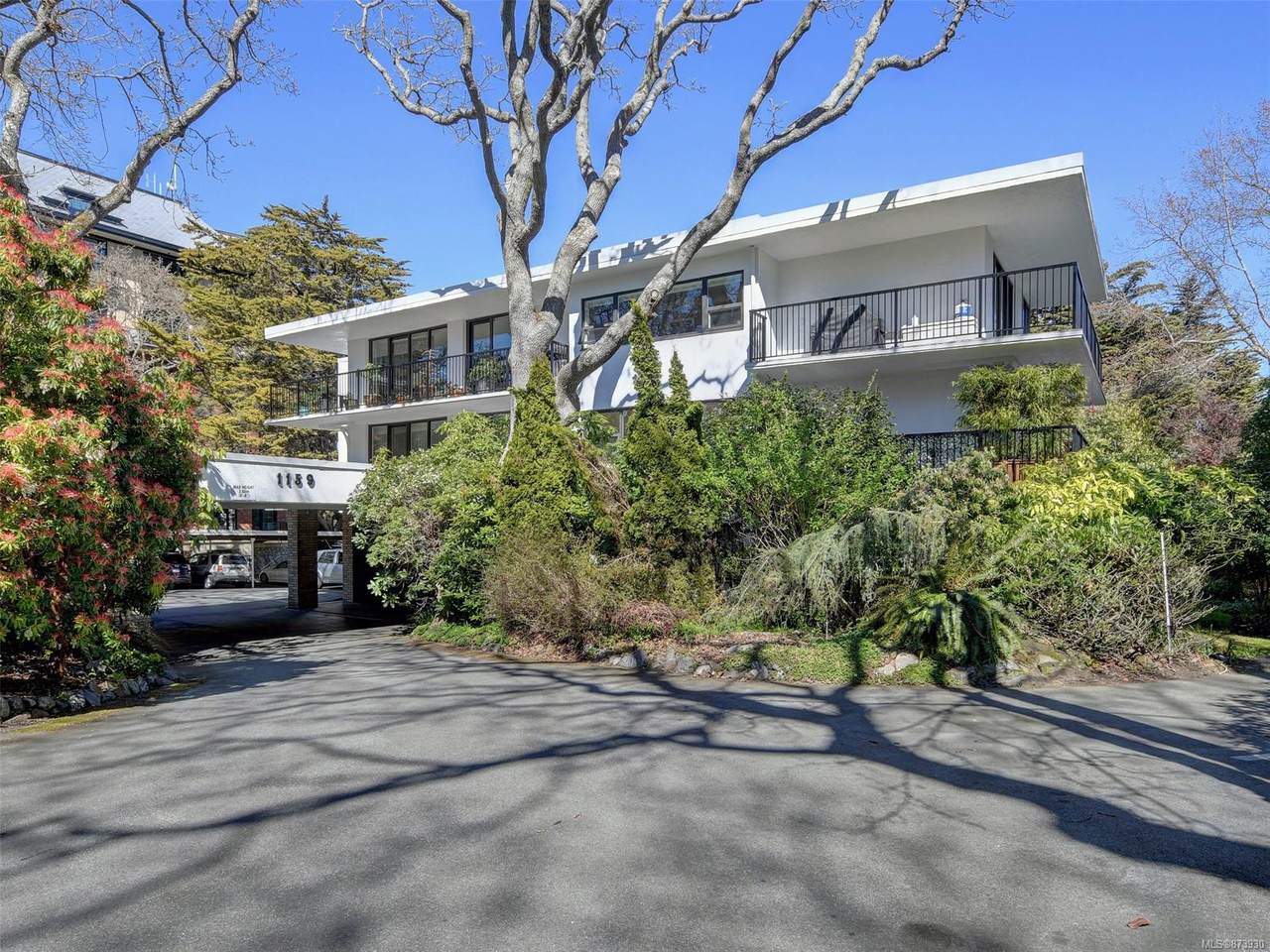 1159 Beach Dr - Photo 1