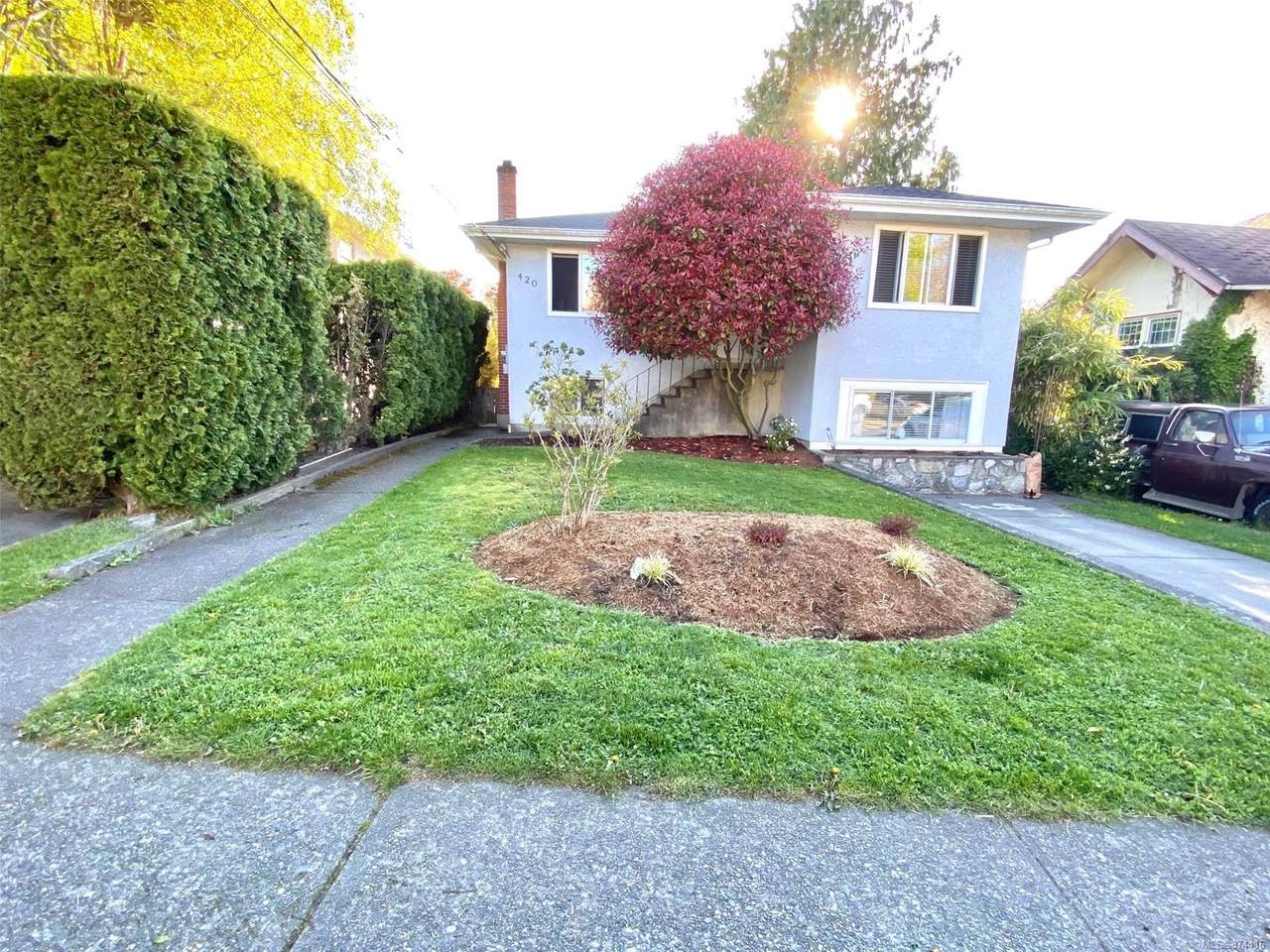 420 Richmond Ave - Photo 1