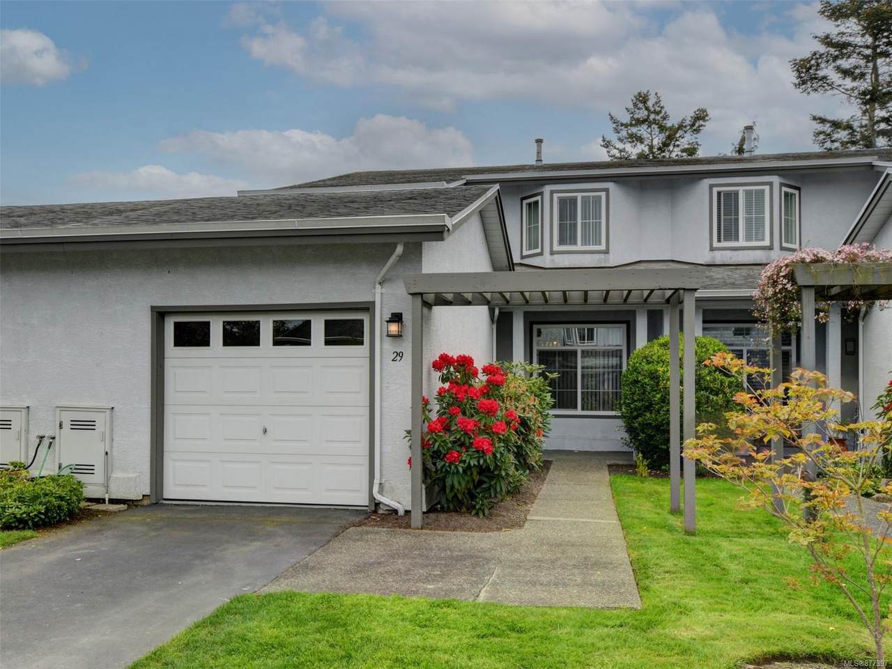 2120 Malaview Ave - Photo 1