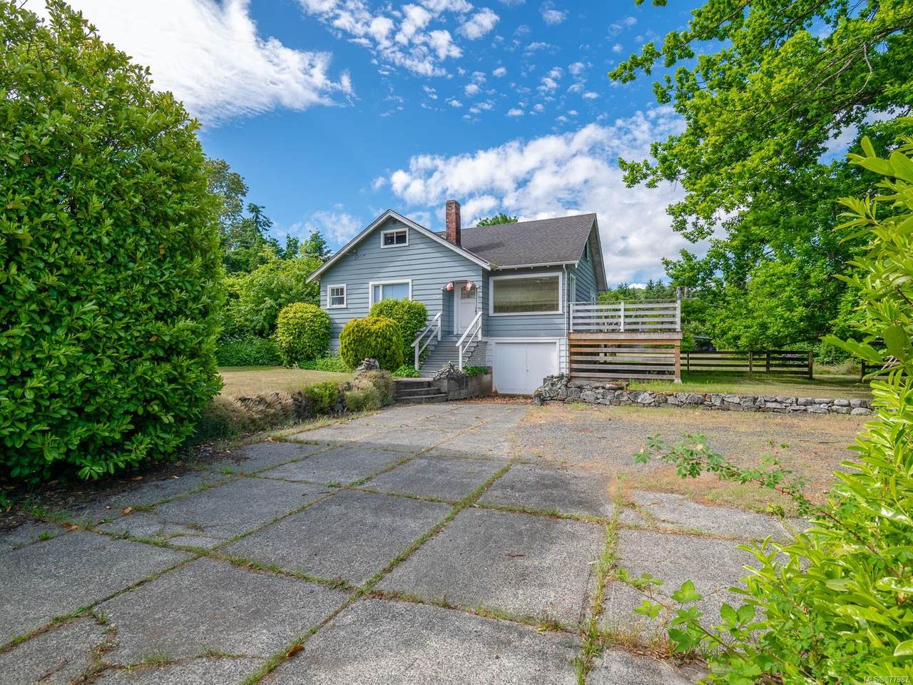 7261 Lantzville Rd - Photo 1