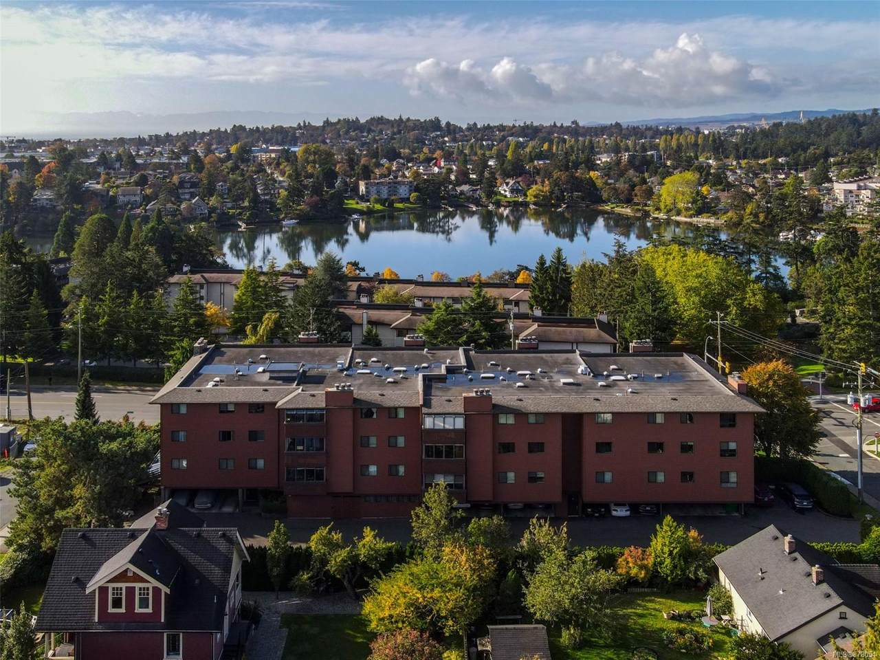 150 Gorge Rd - Photo 1