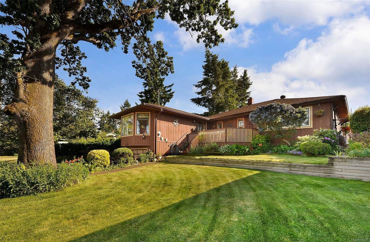 3864 Rowland Ave - Photo 1