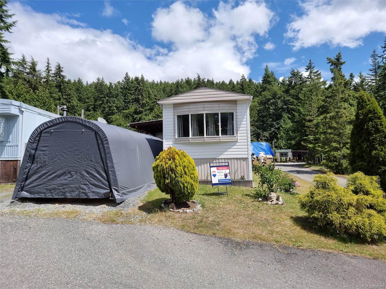 1655 Alberni Hwy - Photo 1