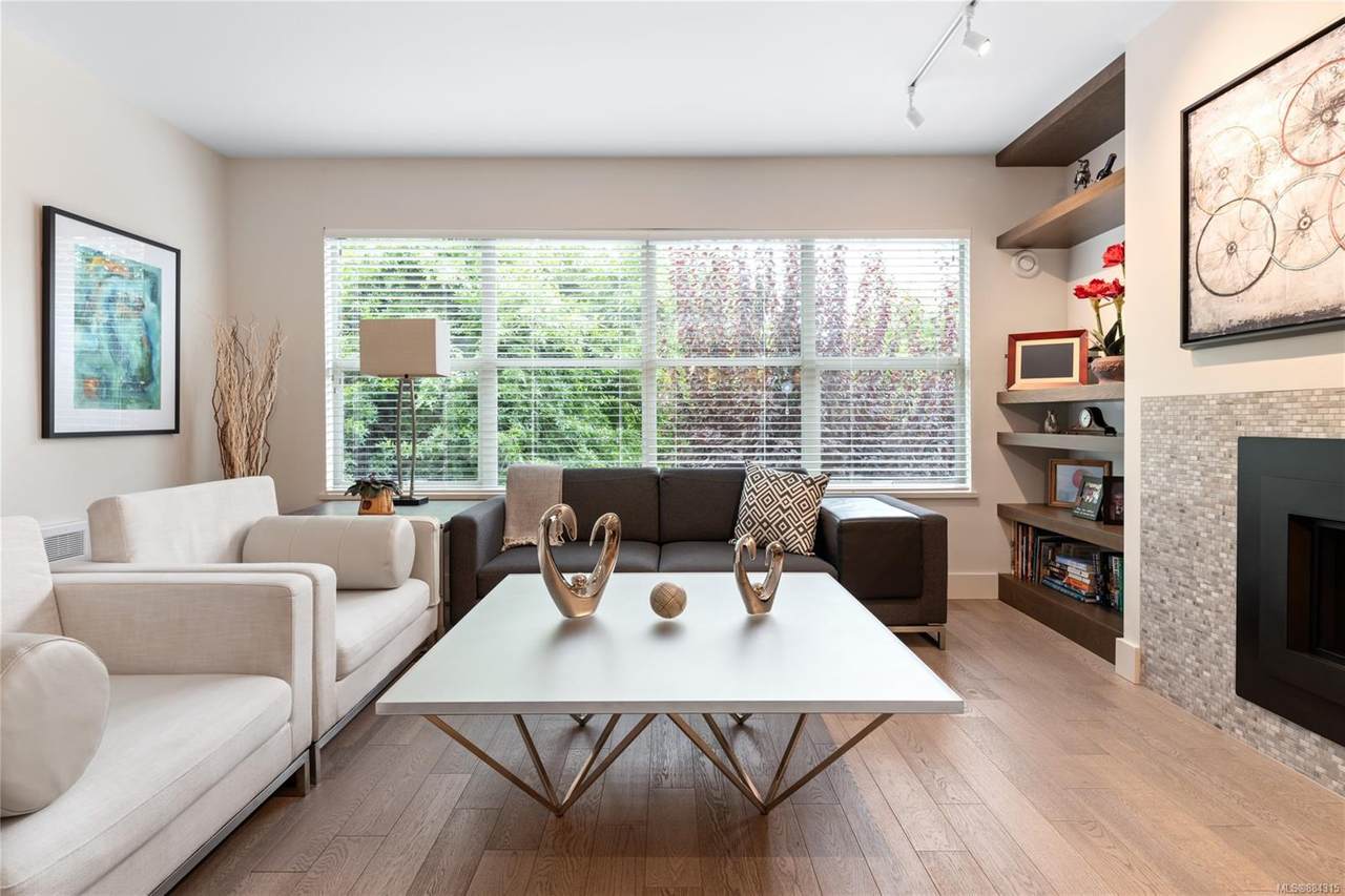 540 Stewart Ave - Photo 1
