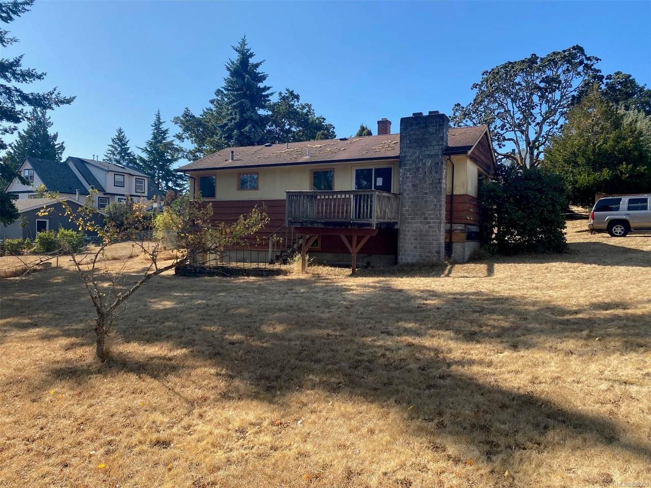 233 Stormont Rd - Photo 1