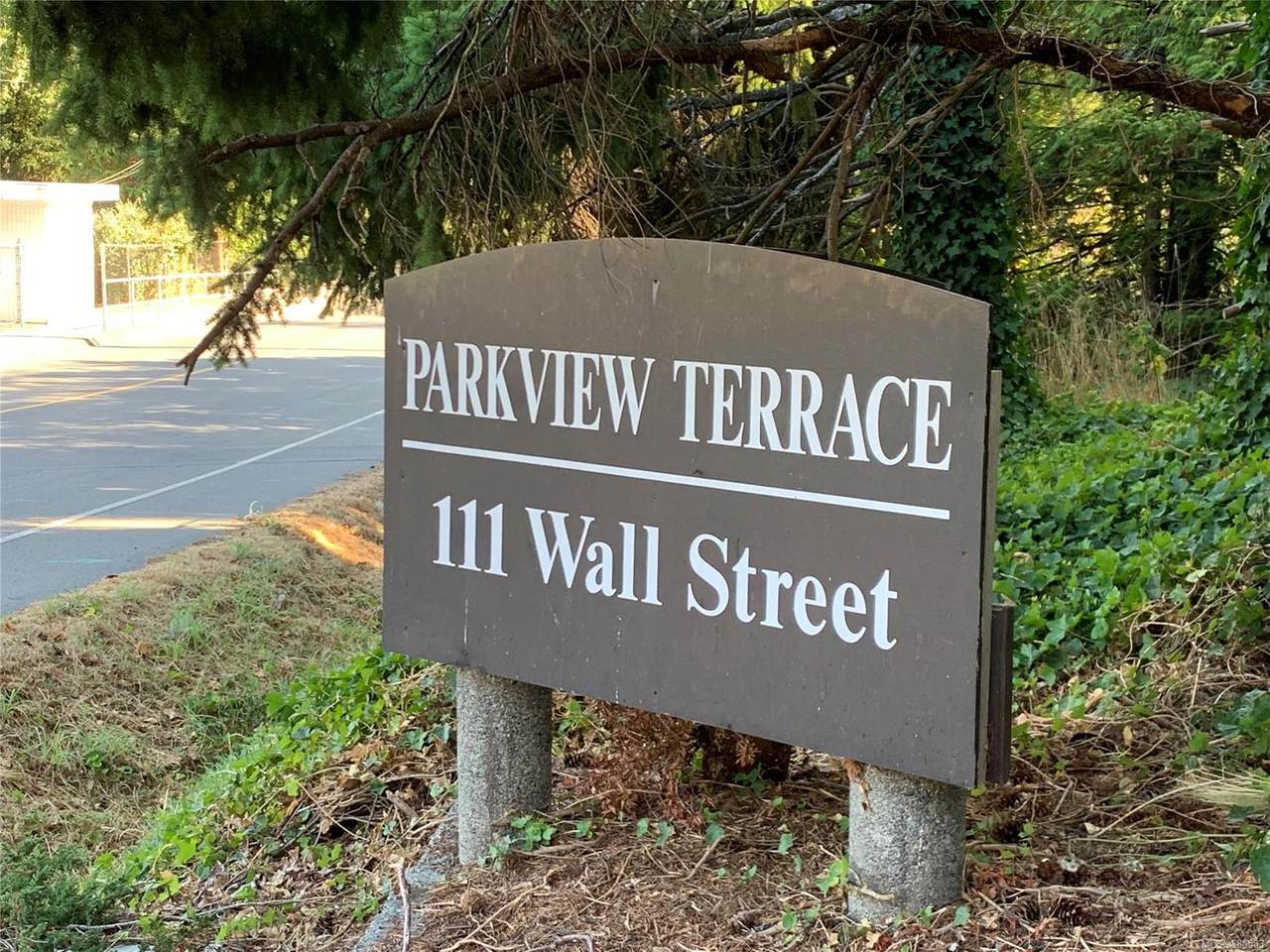 111 Wall St - Photo 1