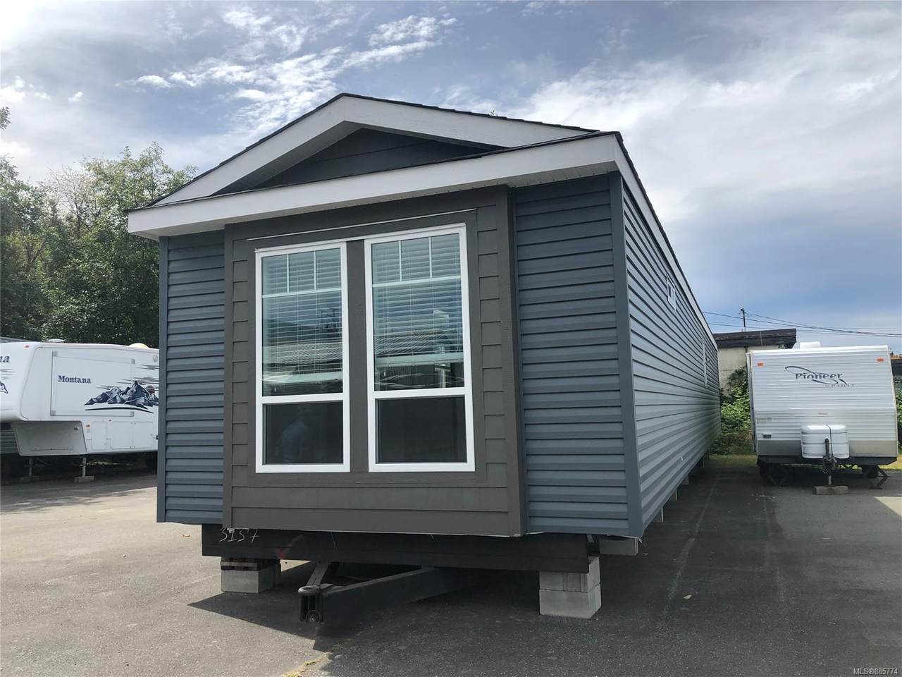 460 Orca Cres - Photo 1