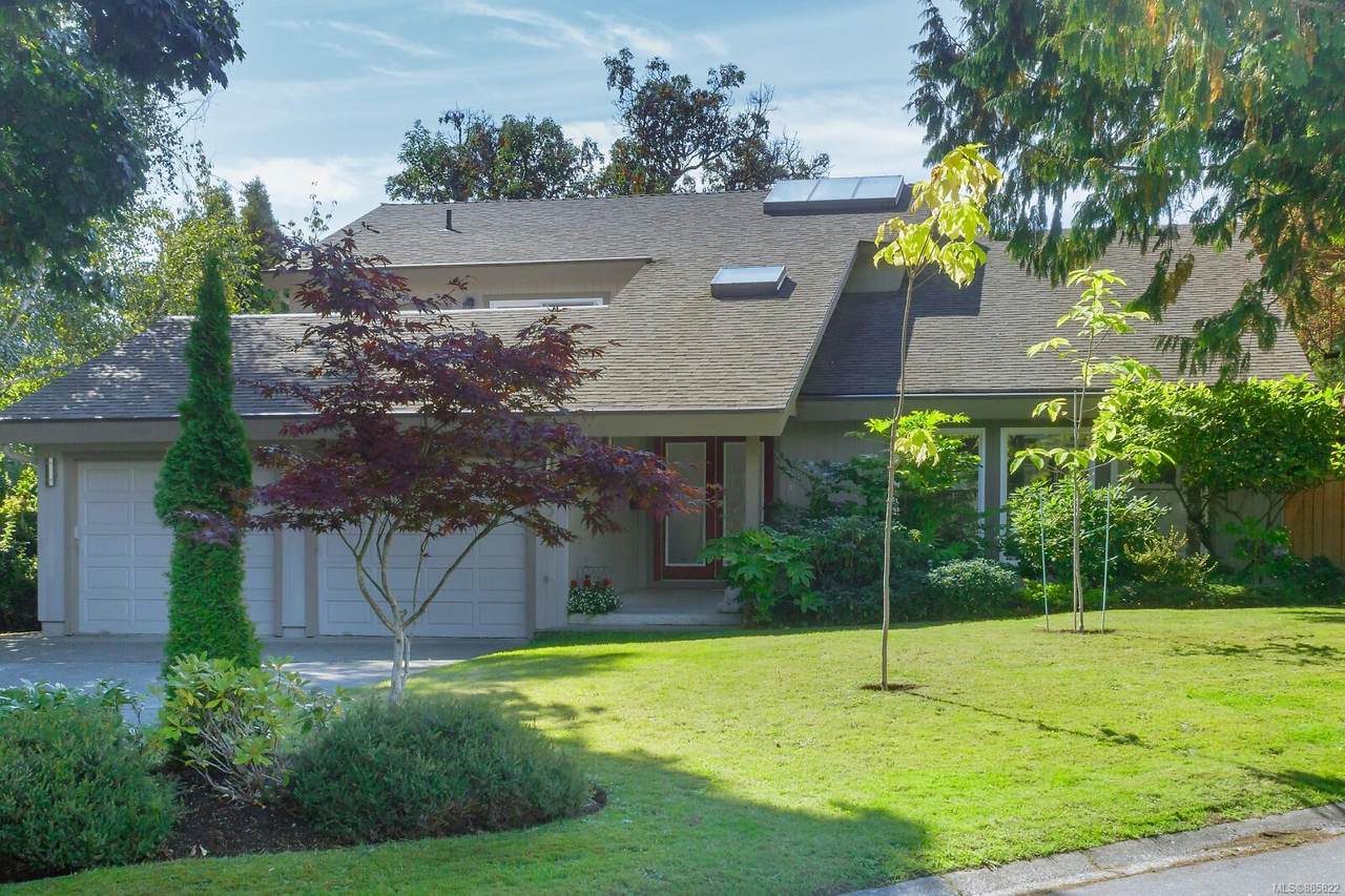2315 Greenlands Rd - Photo 1