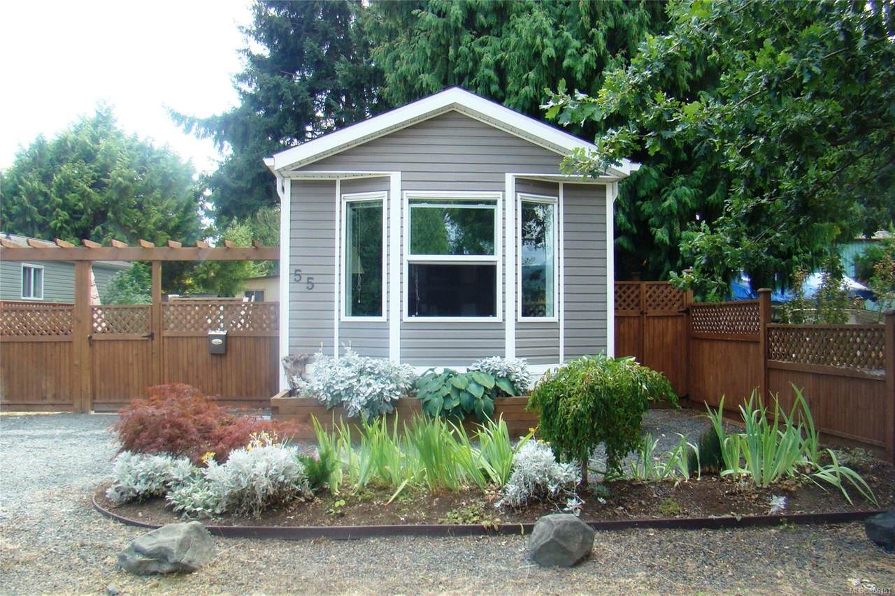971 Douglas Ave - Photo 1