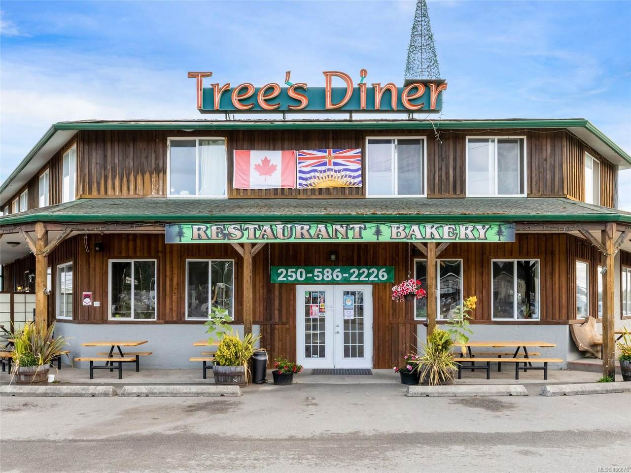 1385 Alberni Hwy - Photo 1
