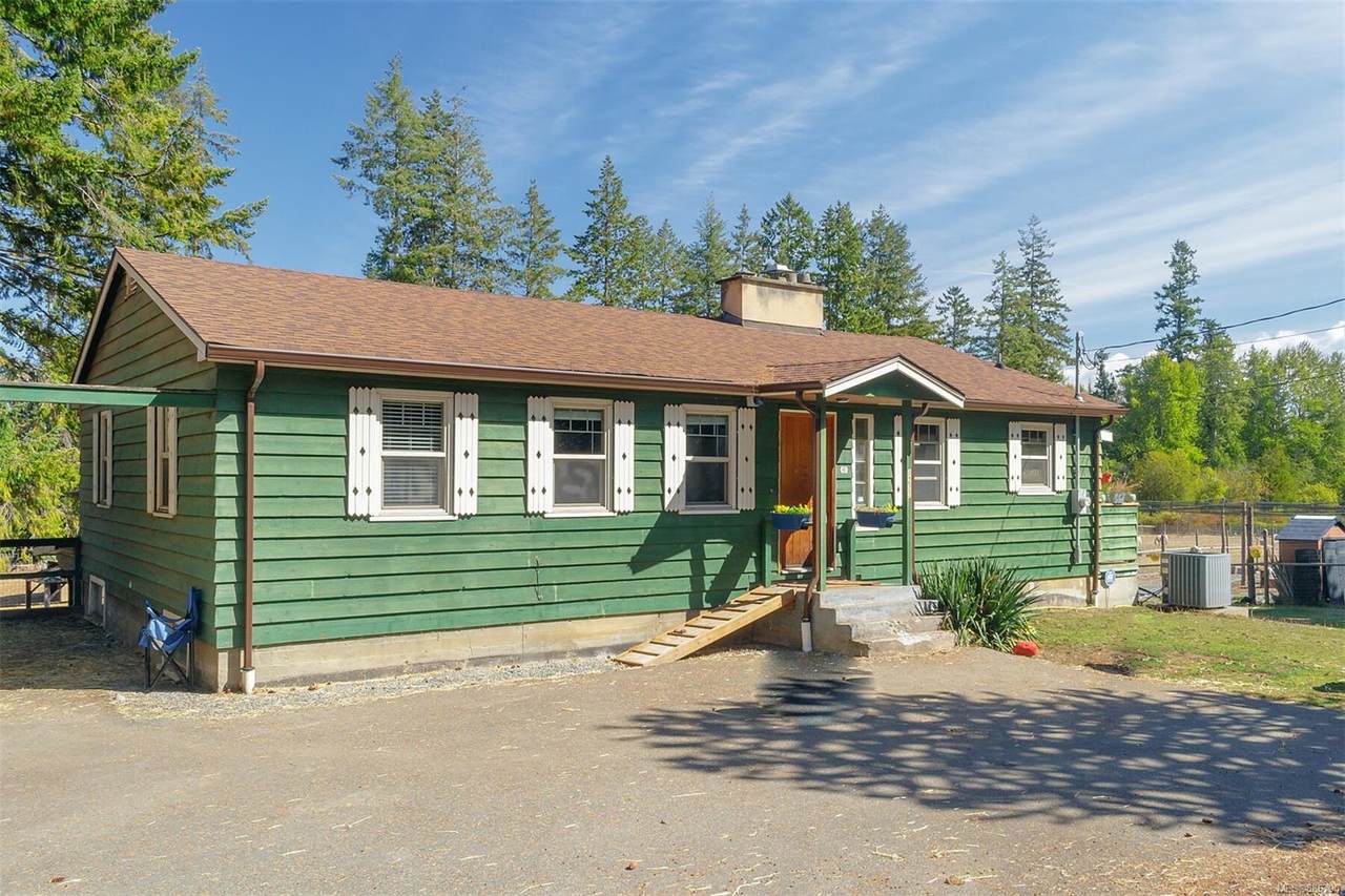 9233 Chemainus Rd - Photo 1