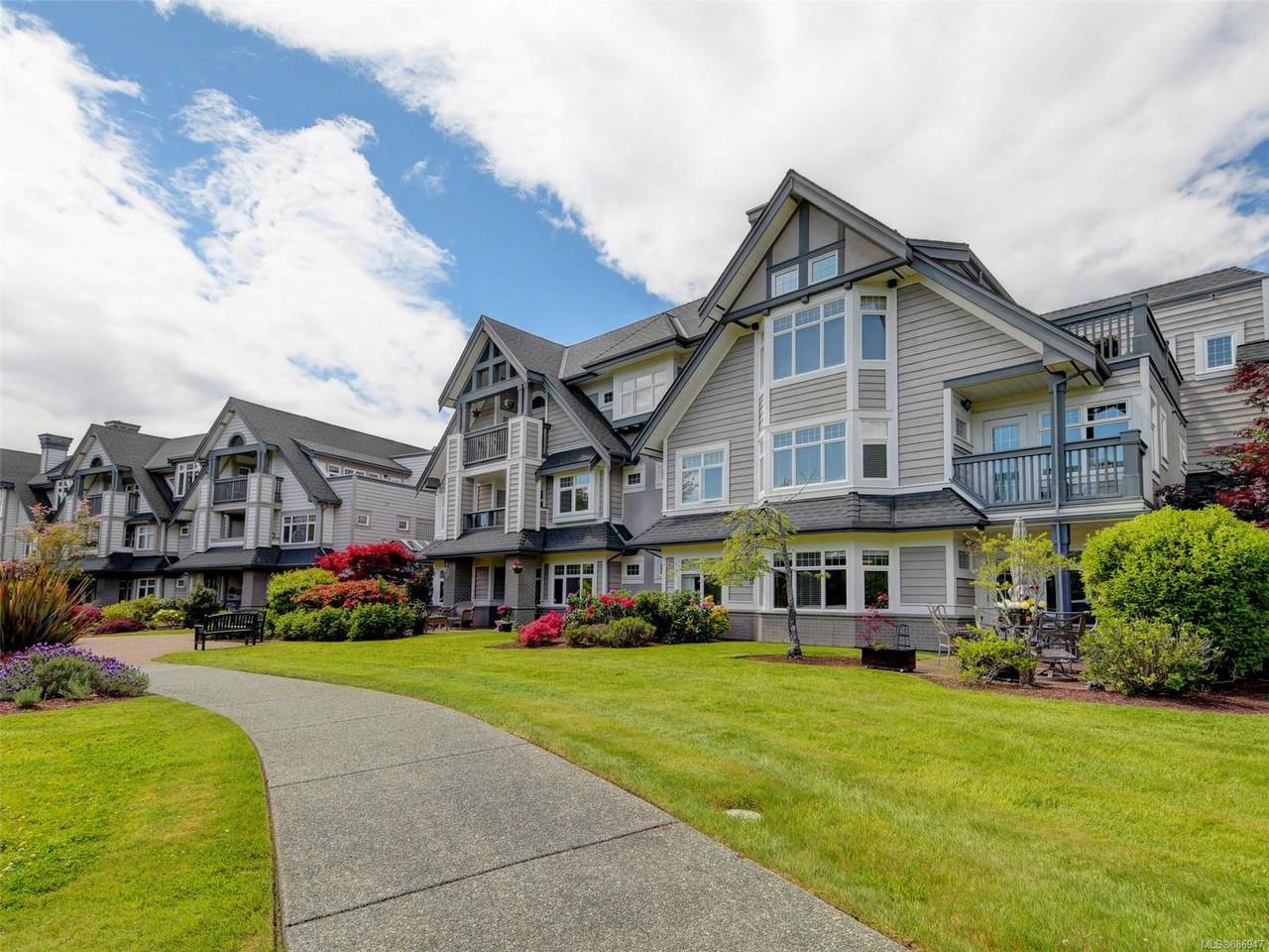 4490 Chatterton Way - Photo 1