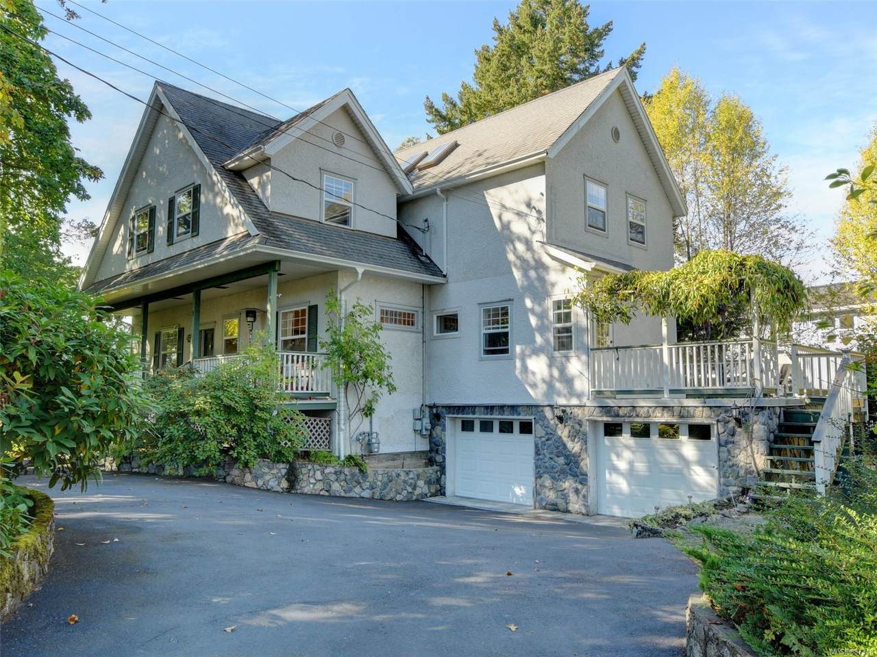 842 Clarke Rd - Photo 1