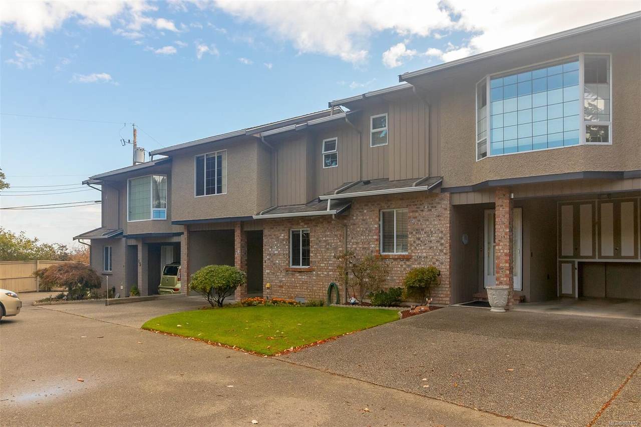 3341 Mary Anne Cres - Photo 1