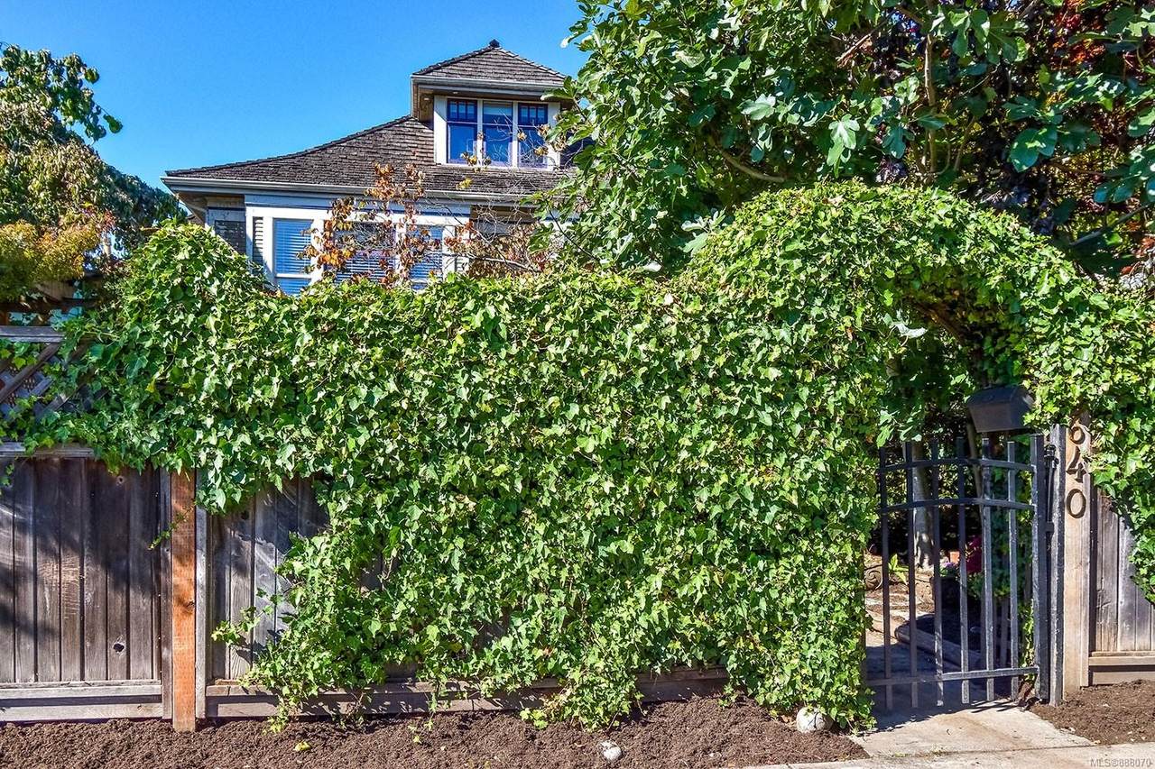 640 Moss St - Photo 1