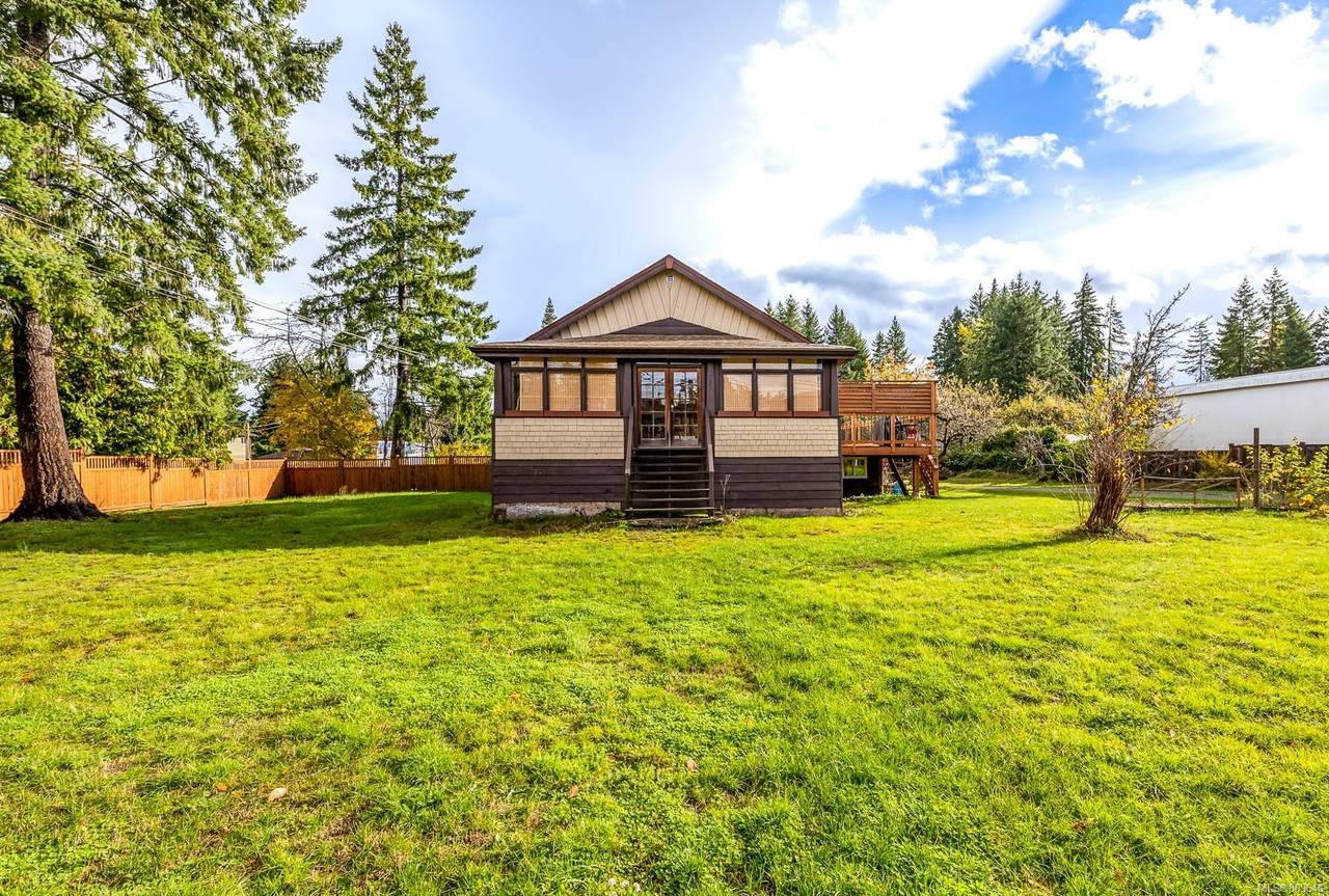 4689 Cumberland Rd - Photo 1