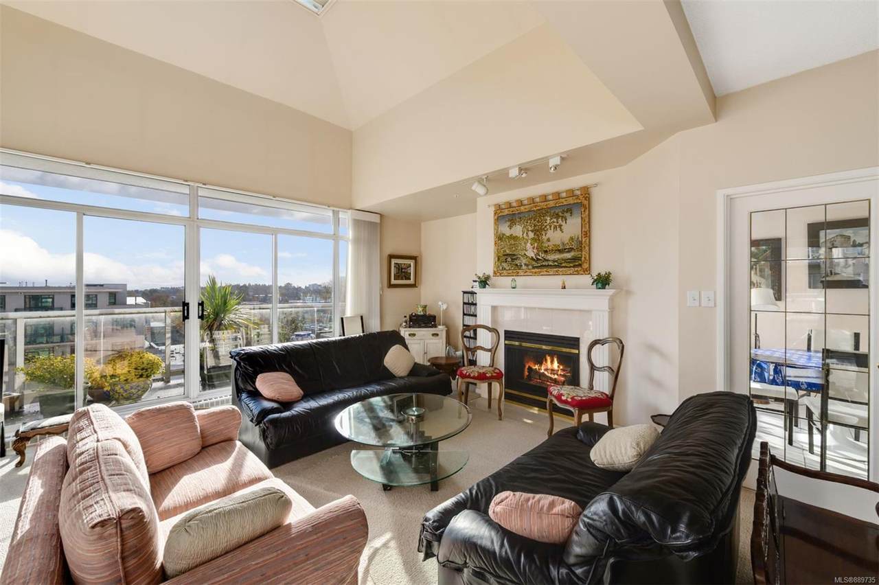 1010 View St - Photo 1