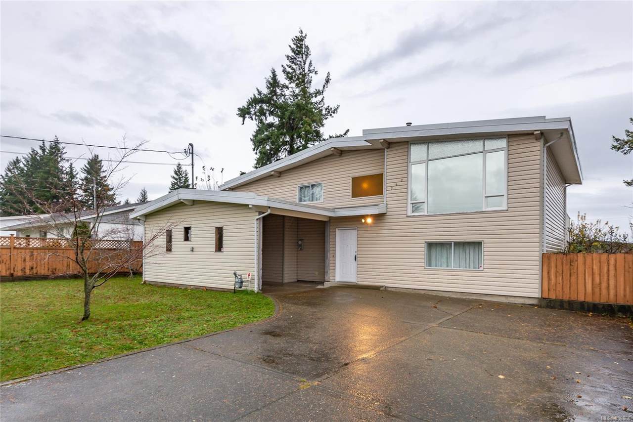 767 Ralph Hutton Dr - Photo 1