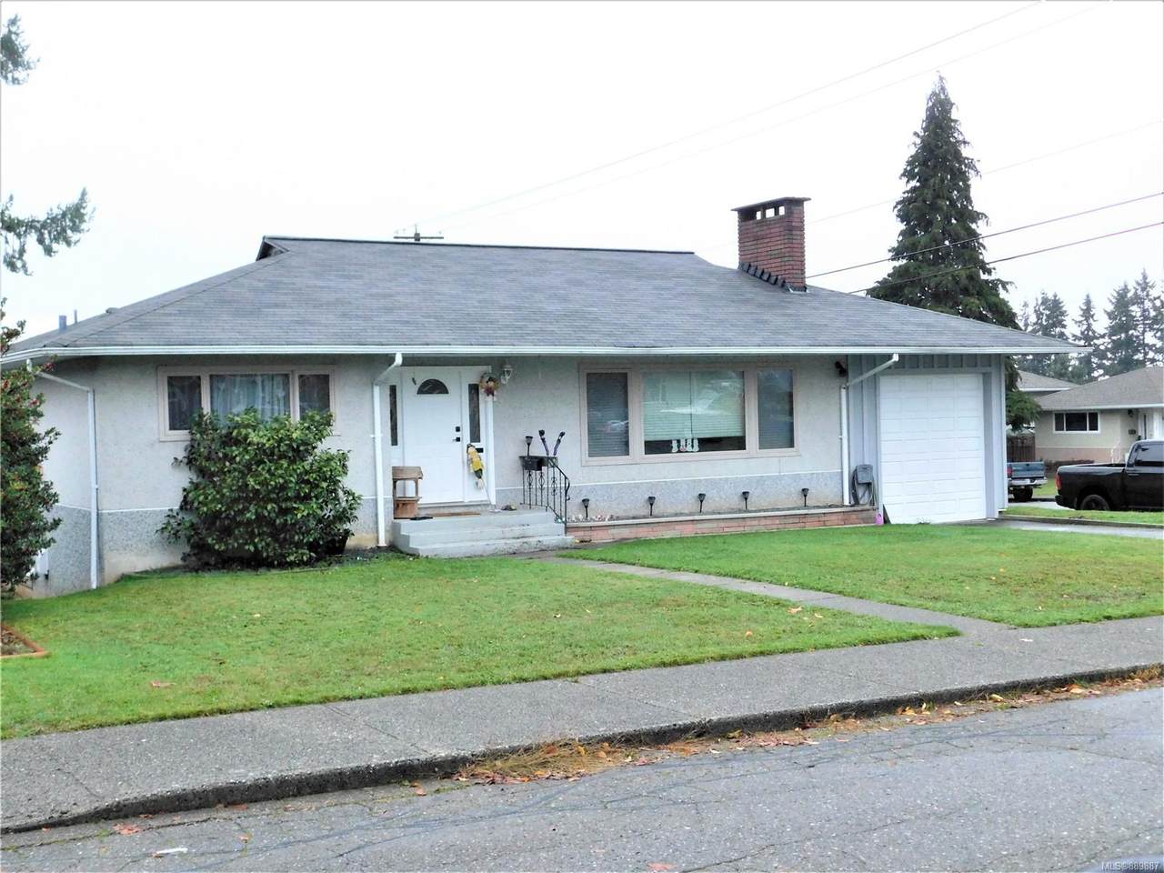 2496 6TH Ave - Photo 1