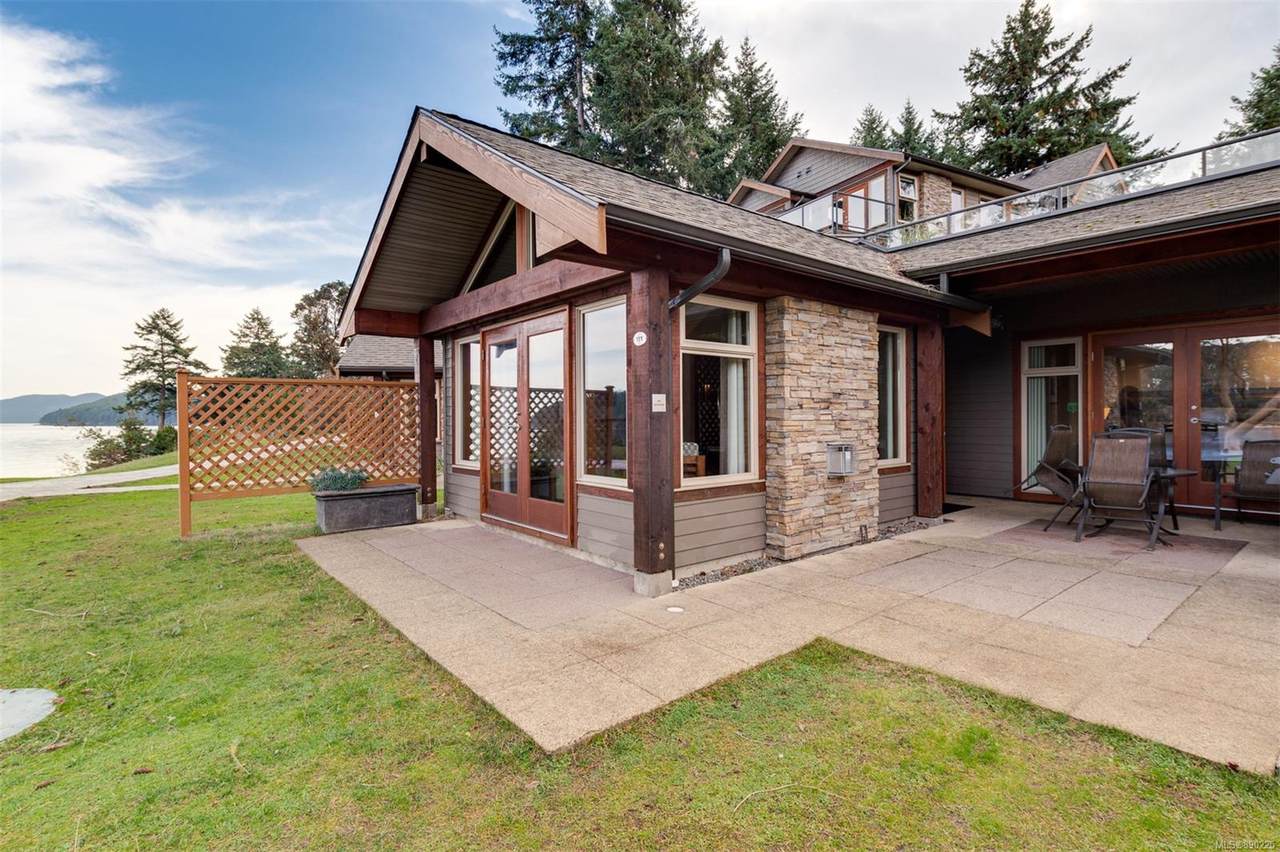 494 Arbutus Dr - Photo 1
